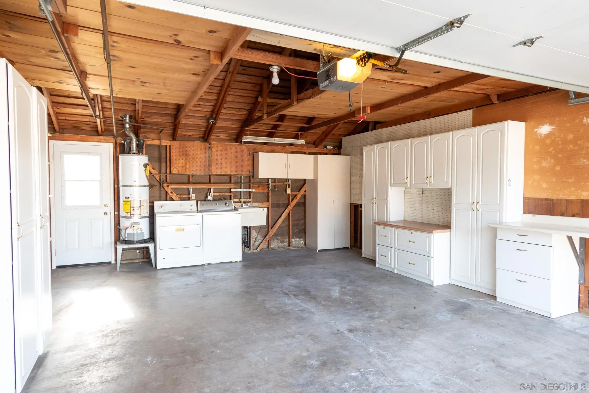 https://cdn.realtyfeed.com/cdn/127/250036953/81ef455ceb7acaeafafddb097096c5bc.webp