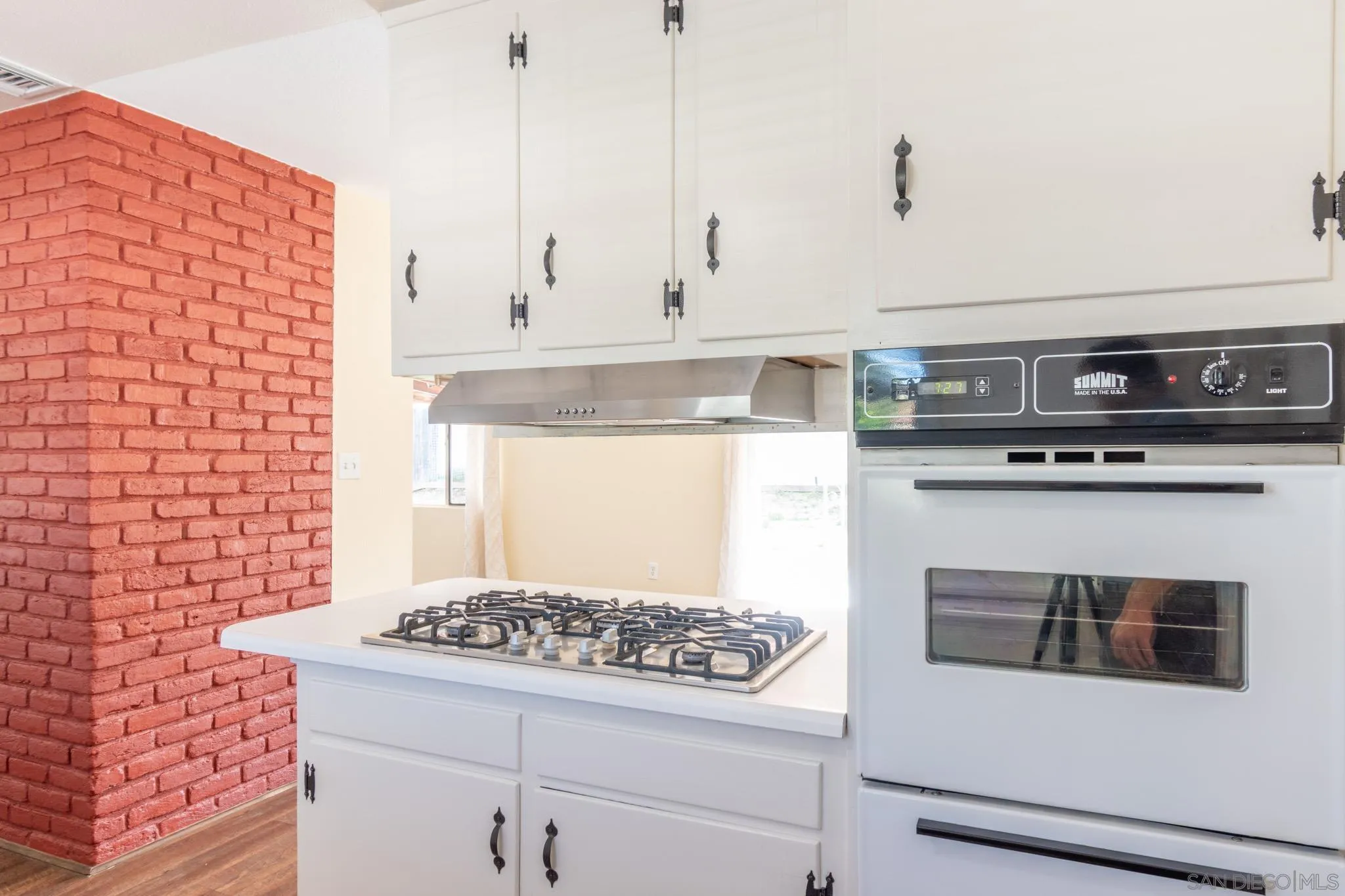 https://cdn.realtyfeed.com/cdn/127/250036953/b7880e4985a5e444f7289931b0f133b0.webp