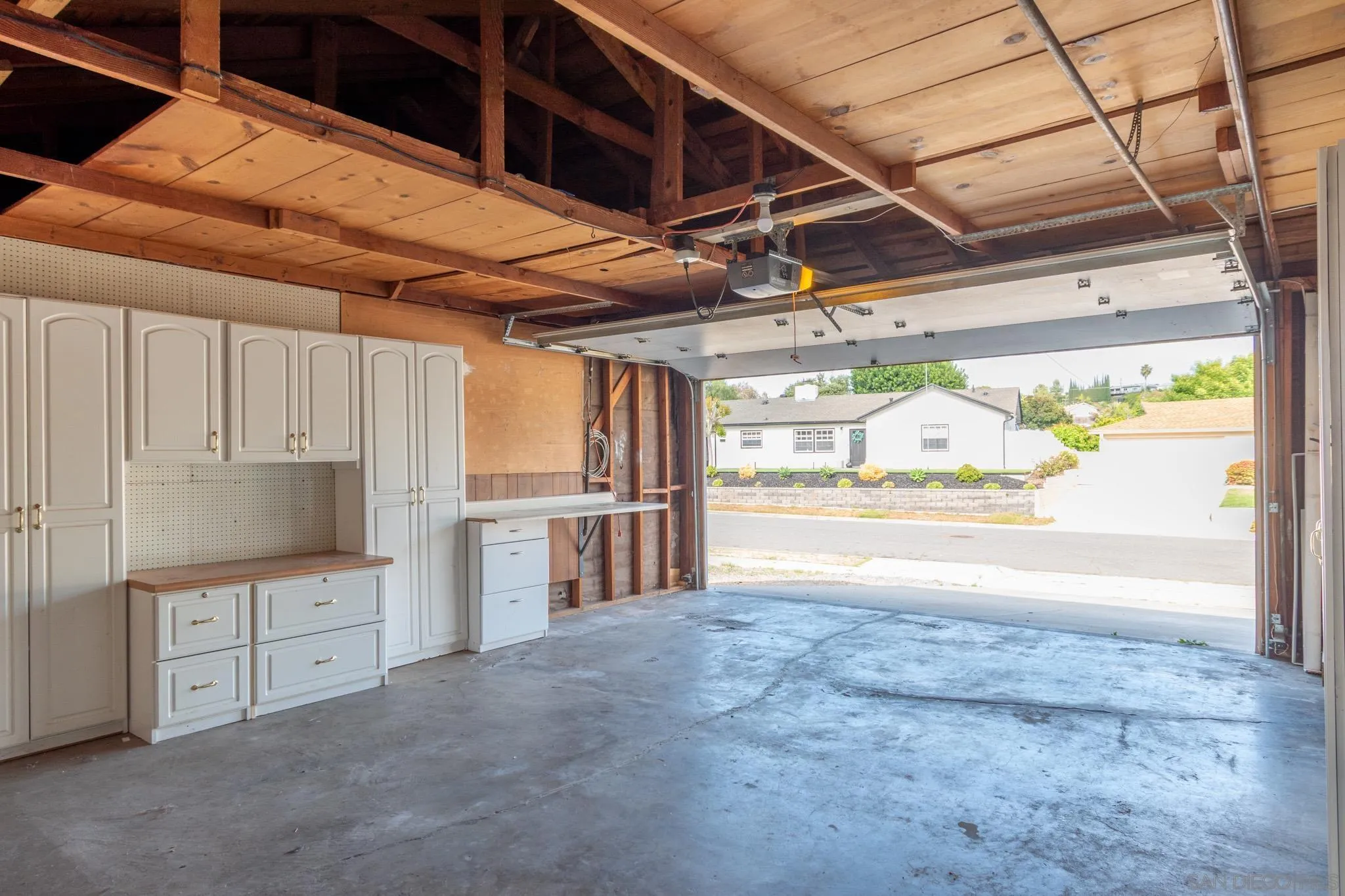 https://cdn.realtyfeed.com/cdn/127/250036953/c2ce793492178cb1dabb7406a4f0a487.webp