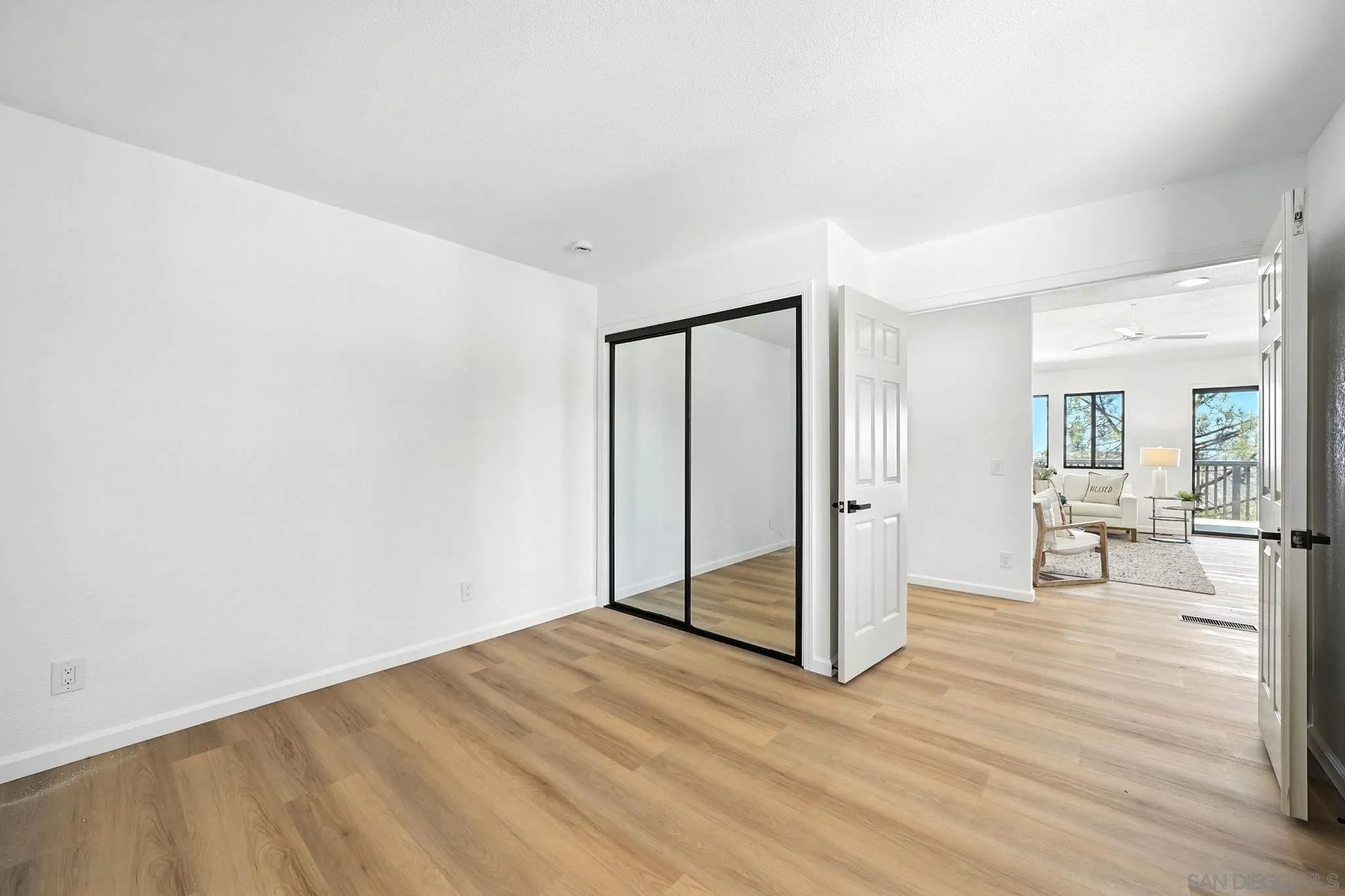 https://cdn.realtyfeed.com/cdn/127/250036955/b0a12651a450431fc44ad180dbf9b44f.webp