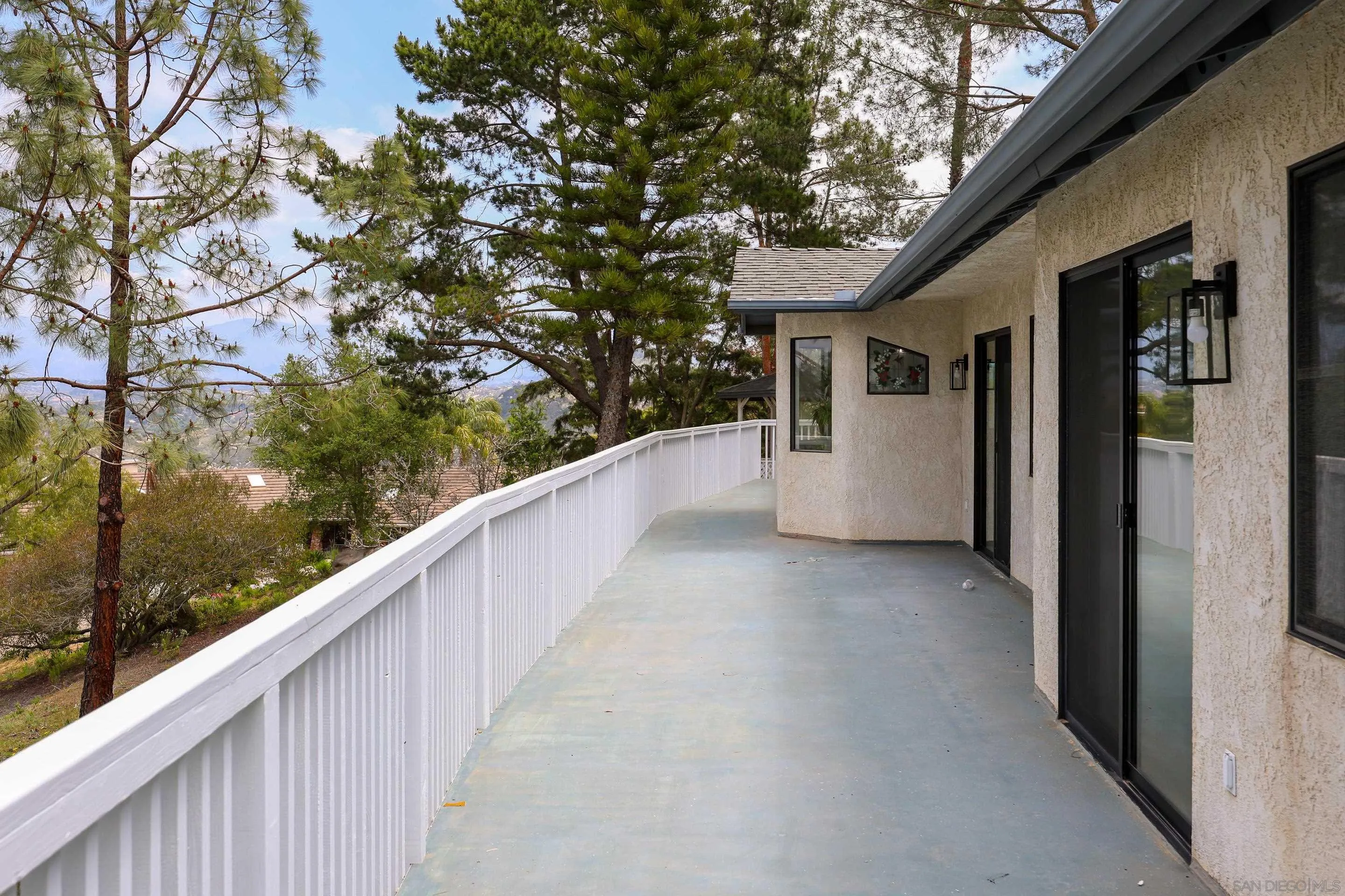 https://cdn.realtyfeed.com/cdn/127/250036955/f3d236df3101938e9e4940efd6c60898.webp