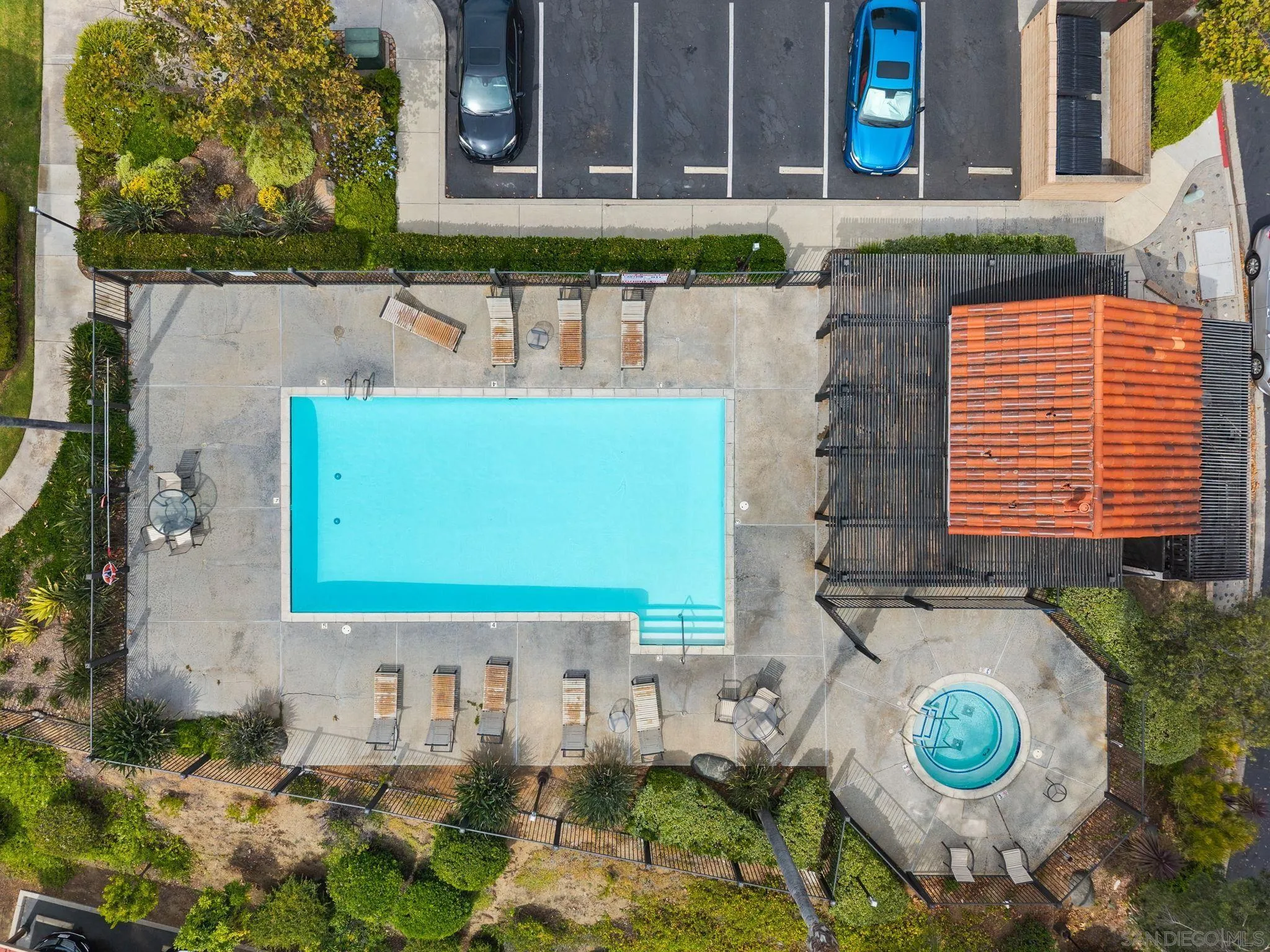https://cdn.realtyfeed.com/cdn/127/250036956/51e53407cb35b11d1b09c55814eb520a.webp