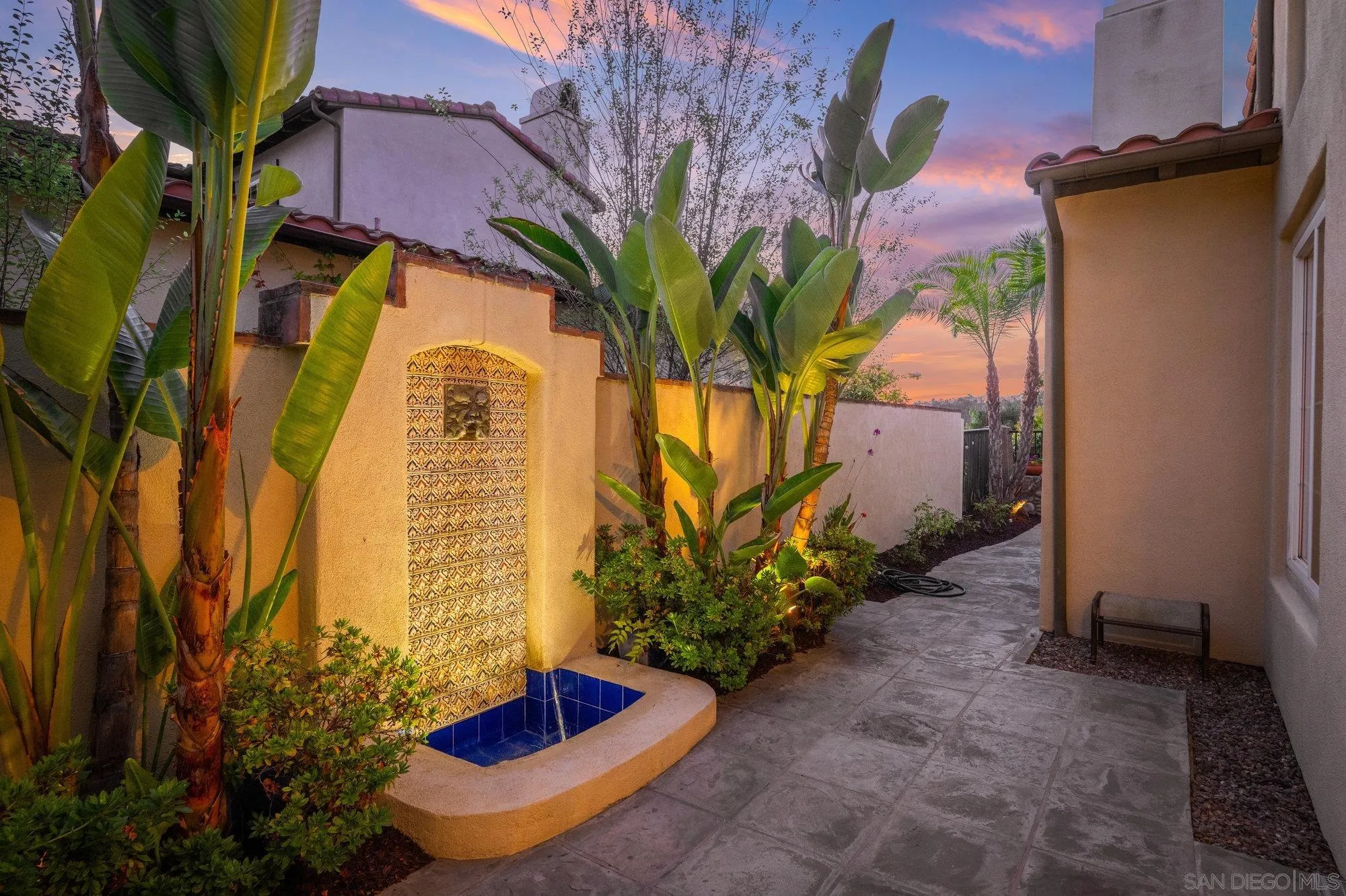 https://cdn.realtyfeed.com/cdn/127/250036958/adb0f4dfeca4b88b881c96f7abaede57.webp