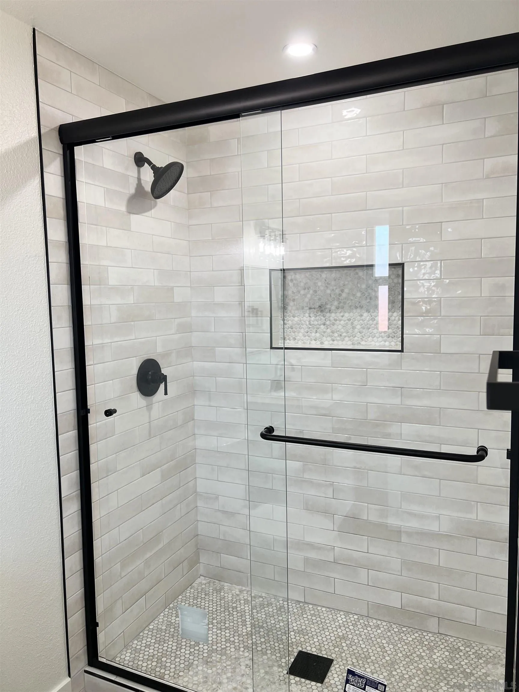 https://cdn.realtyfeed.com/cdn/127/250036959/a537bb2690e4b3adeb325dc18825e72e.webp