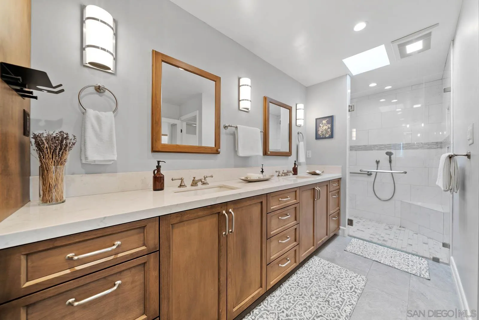 https://cdn.realtyfeed.com/cdn/127/250036966/0fedbb1fdbefcfd8b1538ecbb5796b7d.webp