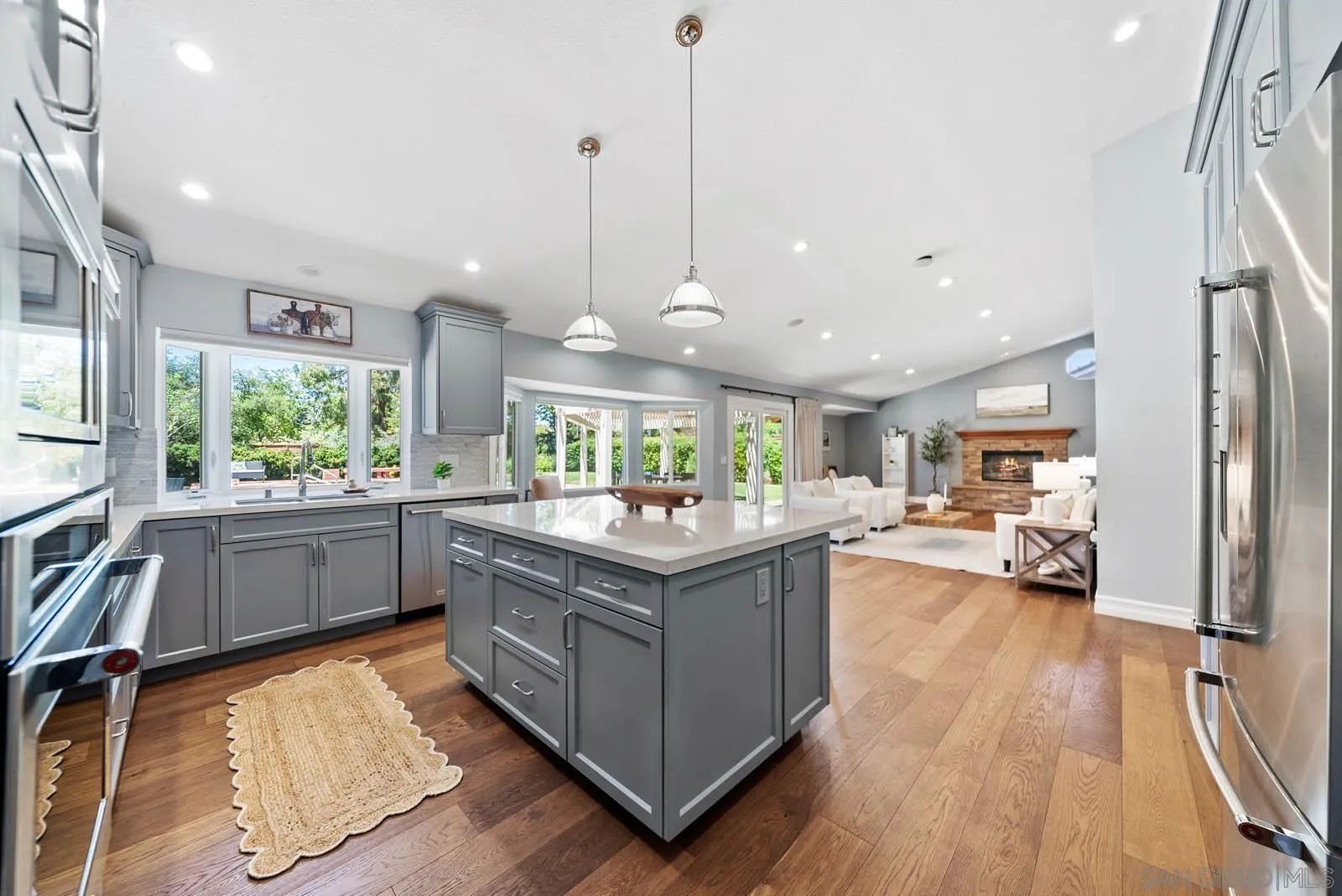 https://cdn.realtyfeed.com/cdn/127/250036966/4b0b2bec08ee091ea622de64004dc6da.webp