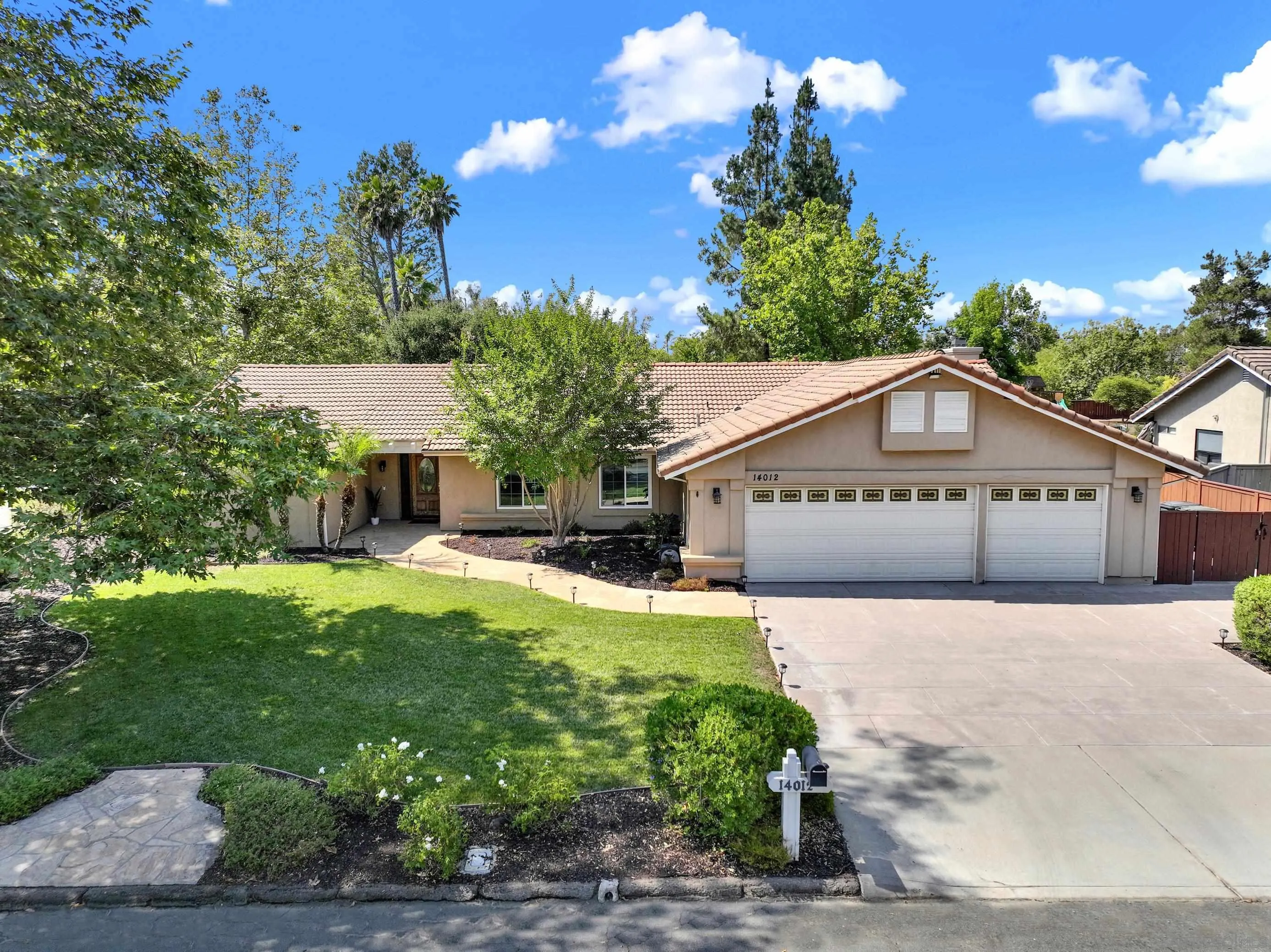 https://cdn.realtyfeed.com/cdn/127/250036966/4ffacf933f9d763d36659f11600ce930.webp