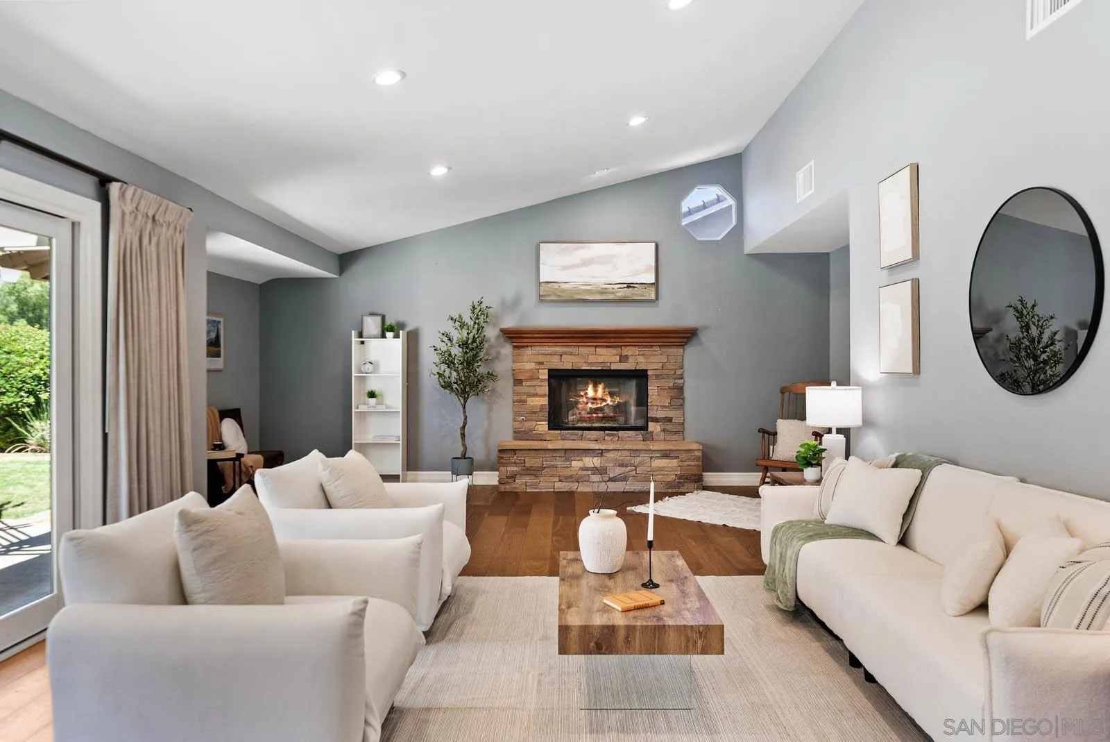 https://cdn.realtyfeed.com/cdn/127/250036966/8115db98d806c6609e8203e26e3d521f.webp