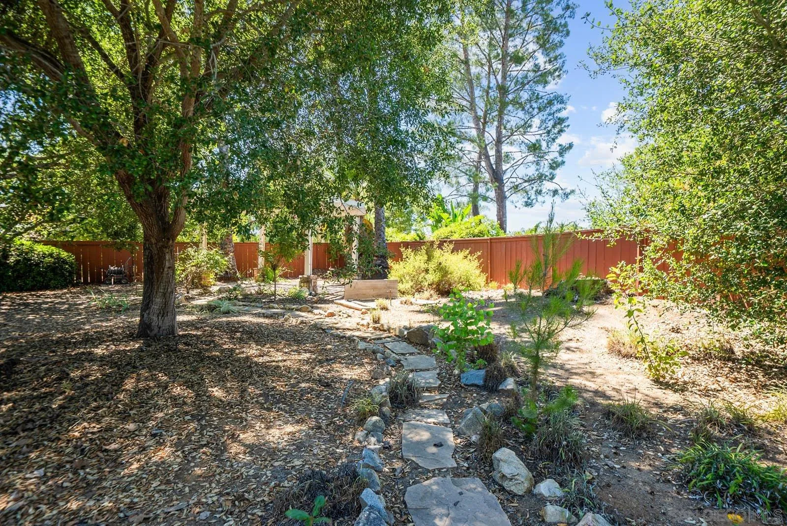 https://cdn.realtyfeed.com/cdn/127/250036966/857d07948dbfc9574cd08304ab820f1e.webp