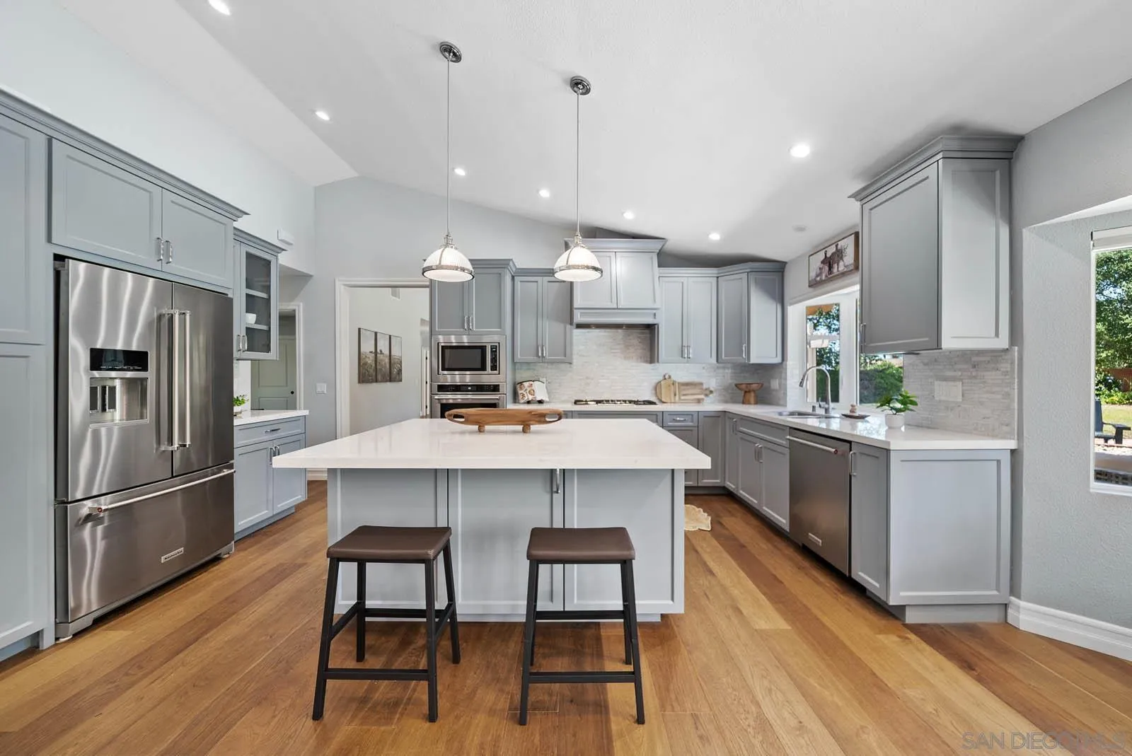 https://cdn.realtyfeed.com/cdn/127/250036966/a318fa5fd905902699e250eafbaa991c.webp