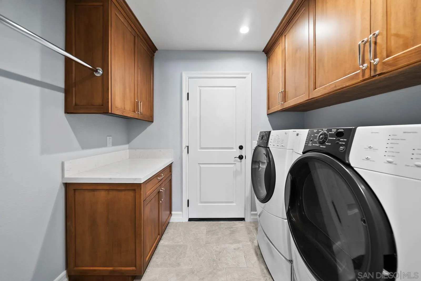 https://cdn.realtyfeed.com/cdn/127/250036966/abd655e7fb54b794b22e65b451a5bb7d.webp