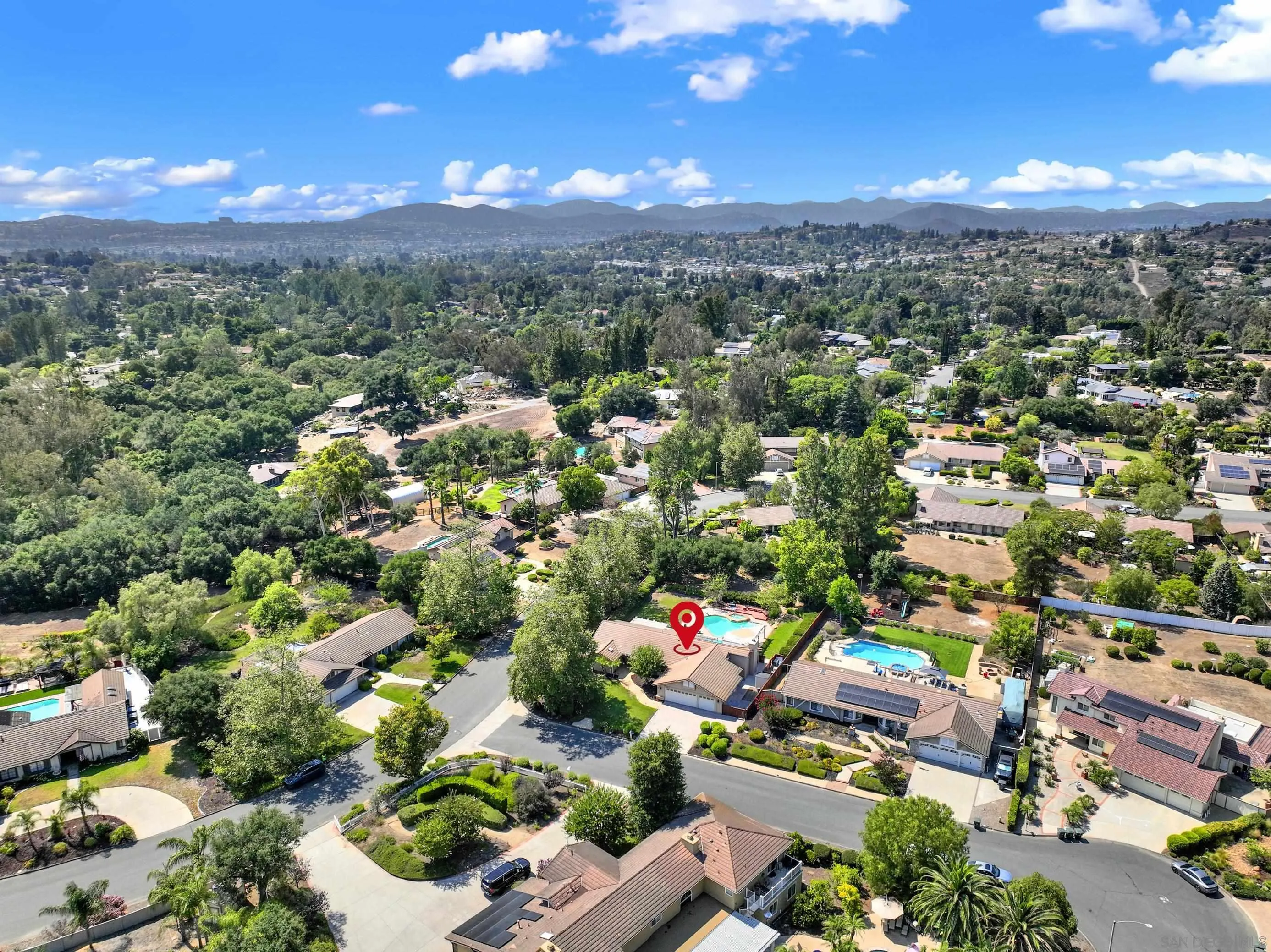 https://cdn.realtyfeed.com/cdn/127/250036966/c673b142d4d24eed8a60151ed1403e33.webp