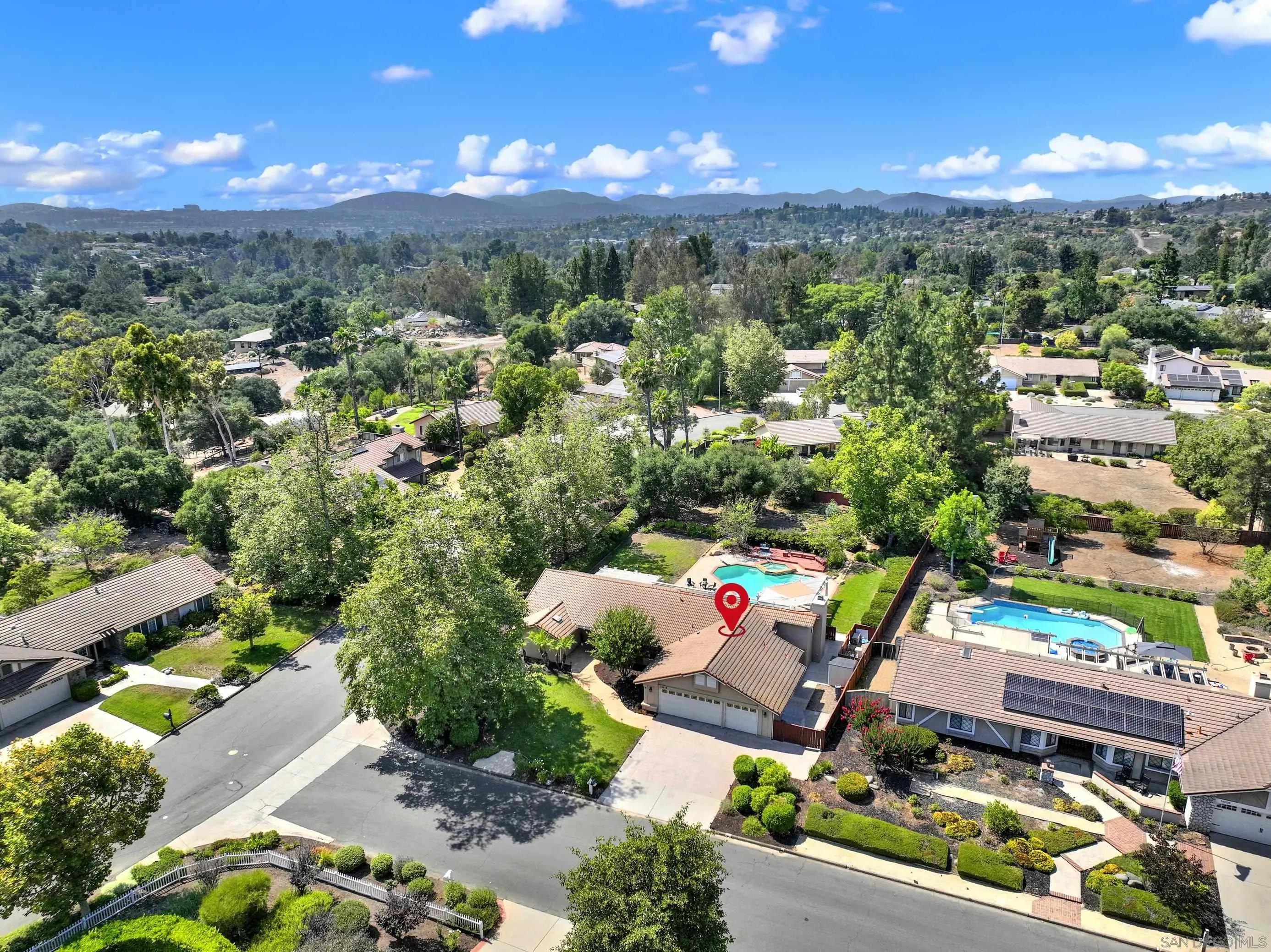 https://cdn.realtyfeed.com/cdn/127/250036966/fe5a1469c54b37f4e0972cc0281a5fbe.webp