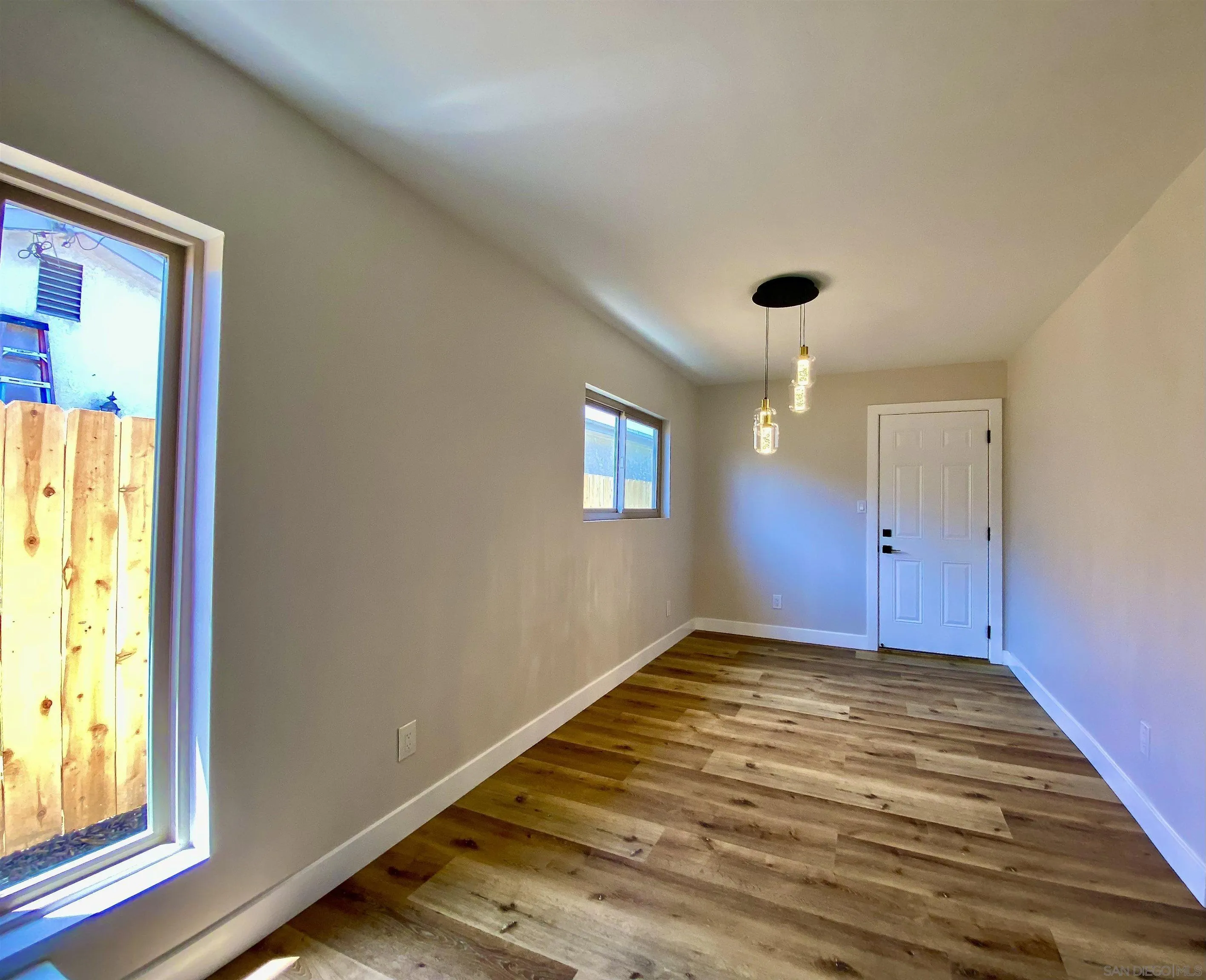 https://cdn.realtyfeed.com/cdn/127/250036968/40d6619316ee6777b07084c3a0e85671.webp