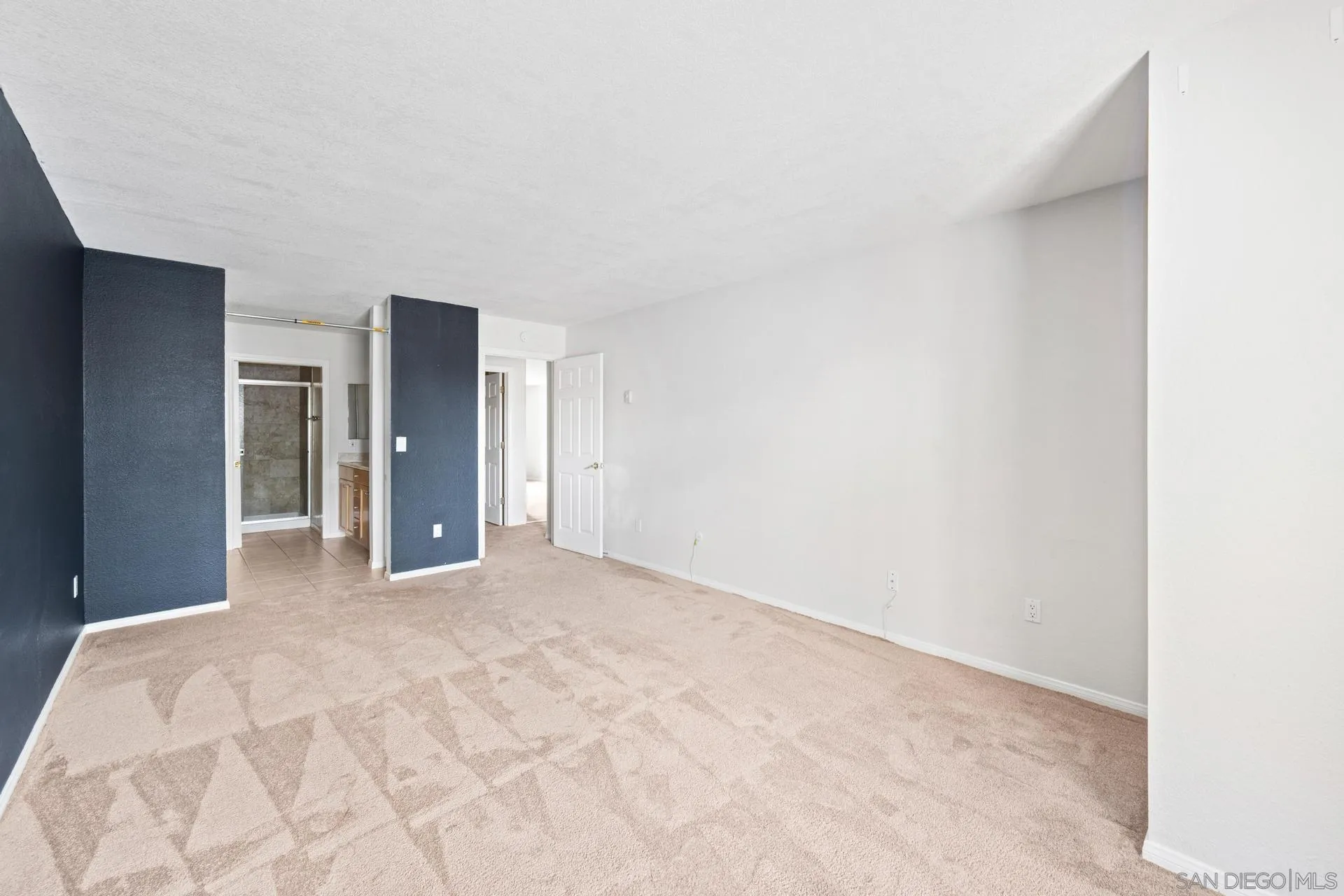 https://cdn.realtyfeed.com/cdn/127/250036970/ba71386209b8703016dfdcf3993d3e92.webp