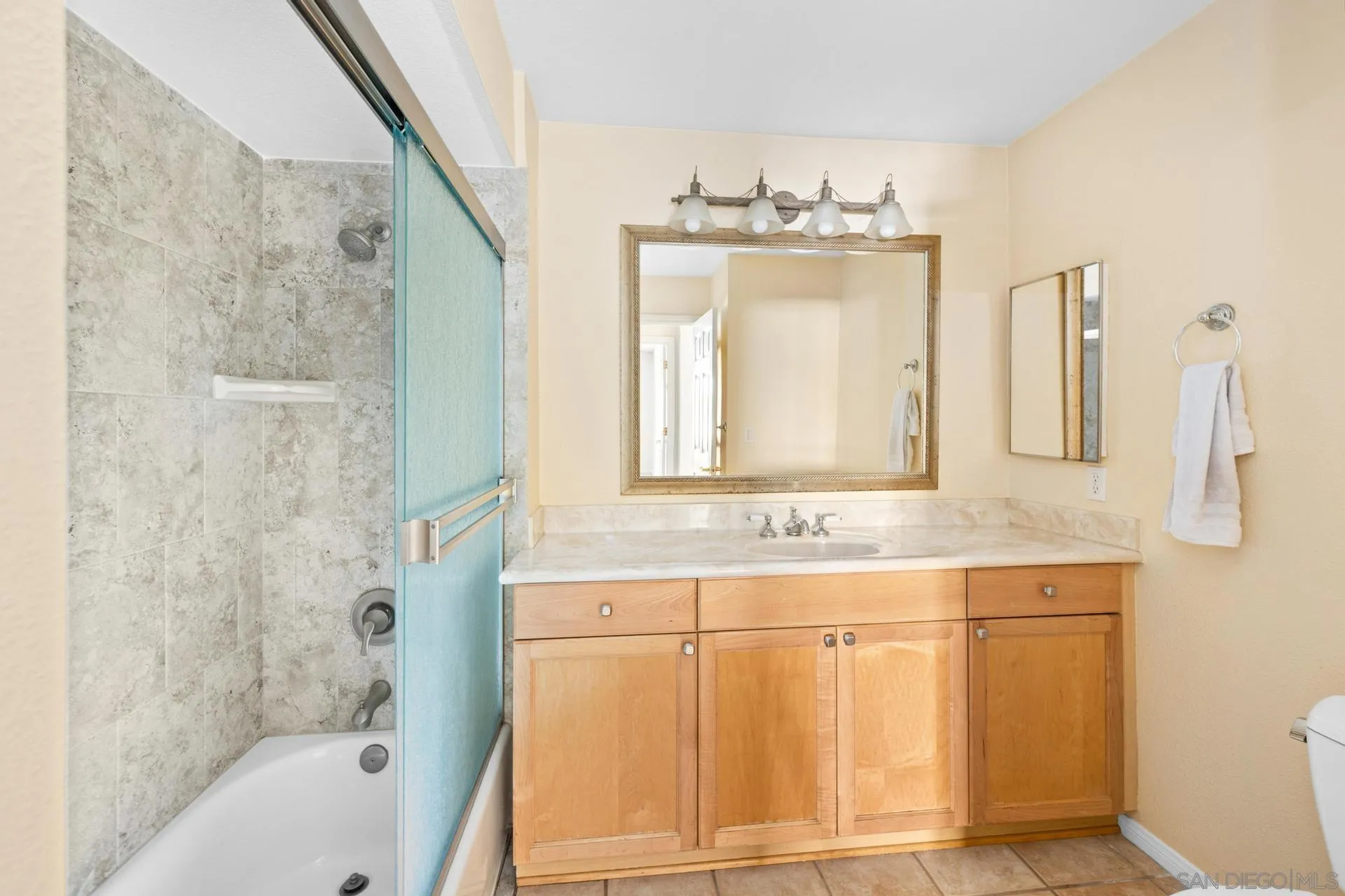 https://cdn.realtyfeed.com/cdn/127/250036970/bb72a4aa9d18758768487ba1d92e88a5.webp