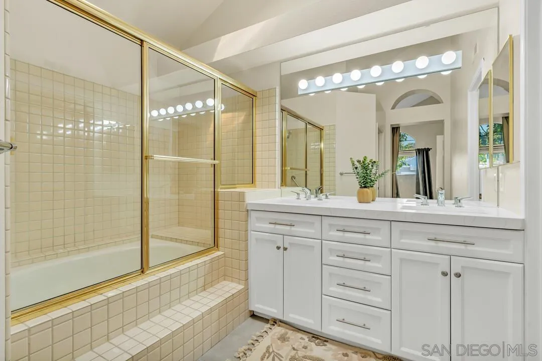 https://cdn.realtyfeed.com/cdn/127/250036971/12b89838dddd2f1ba12776df49071cb2.webp