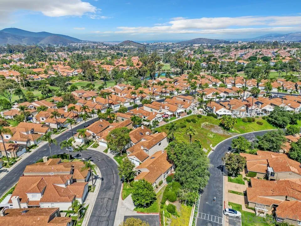 https://cdn.realtyfeed.com/cdn/127/250036971/29e85bf0fdc999f1e6a16a41bafef621.webp