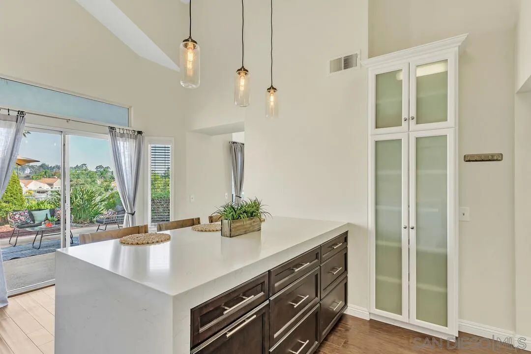 https://cdn.realtyfeed.com/cdn/127/250036971/2b25e617b6a8bb0a970c377b1d003154.webp