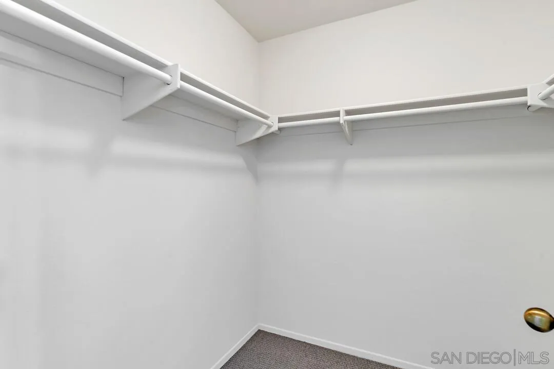 https://cdn.realtyfeed.com/cdn/127/250036971/4467f68c5971121d0ce2ec5cea2e6eec.webp