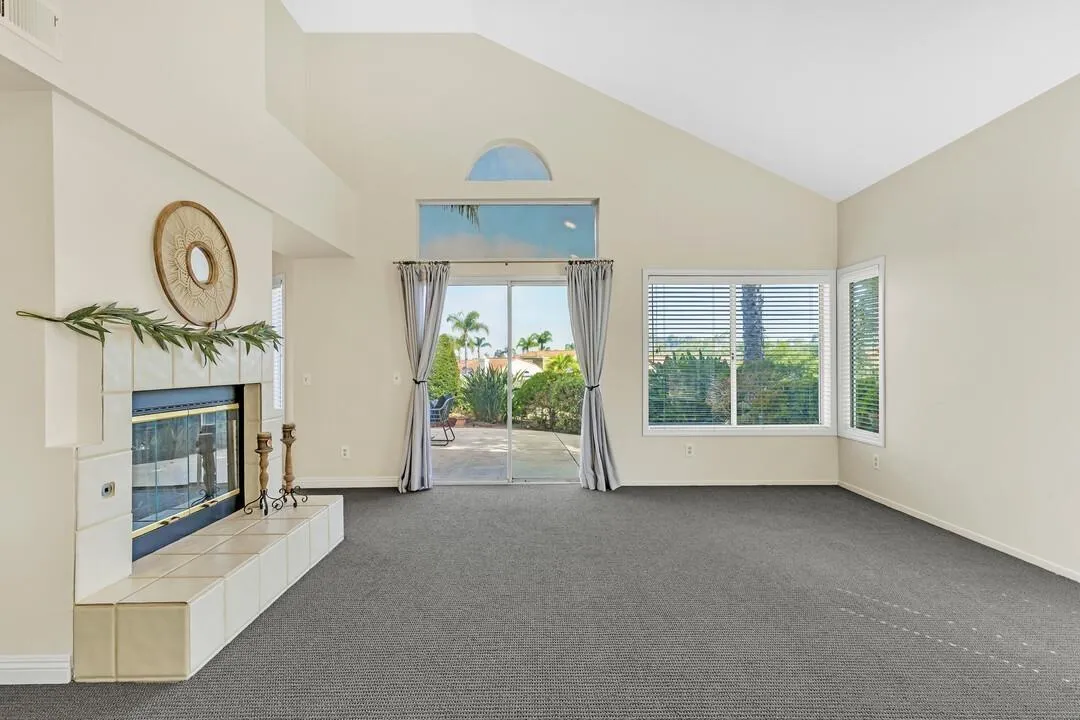 https://cdn.realtyfeed.com/cdn/127/250036971/5feece26d60004f69059bb02c649aec7.webp