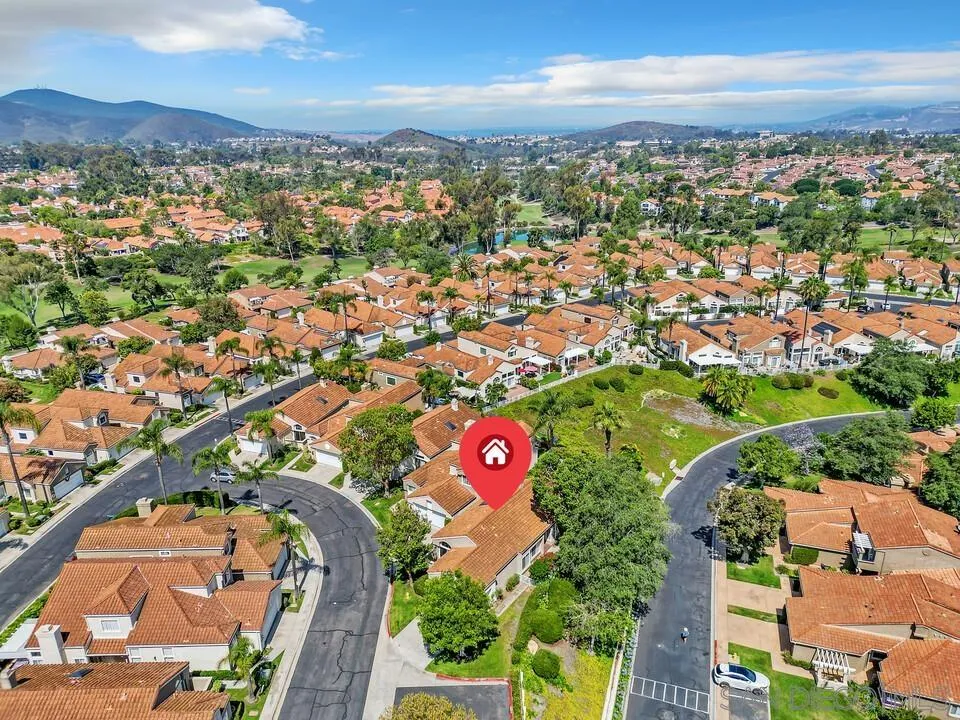 https://cdn.realtyfeed.com/cdn/127/250036971/6e686c280c369053402843d74deaab2c.webp
