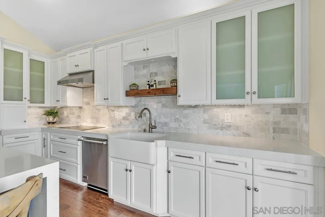 https://cdn.realtyfeed.com/cdn/127/250036971/c21289f4c2645903b8a802e9304d44da.webp