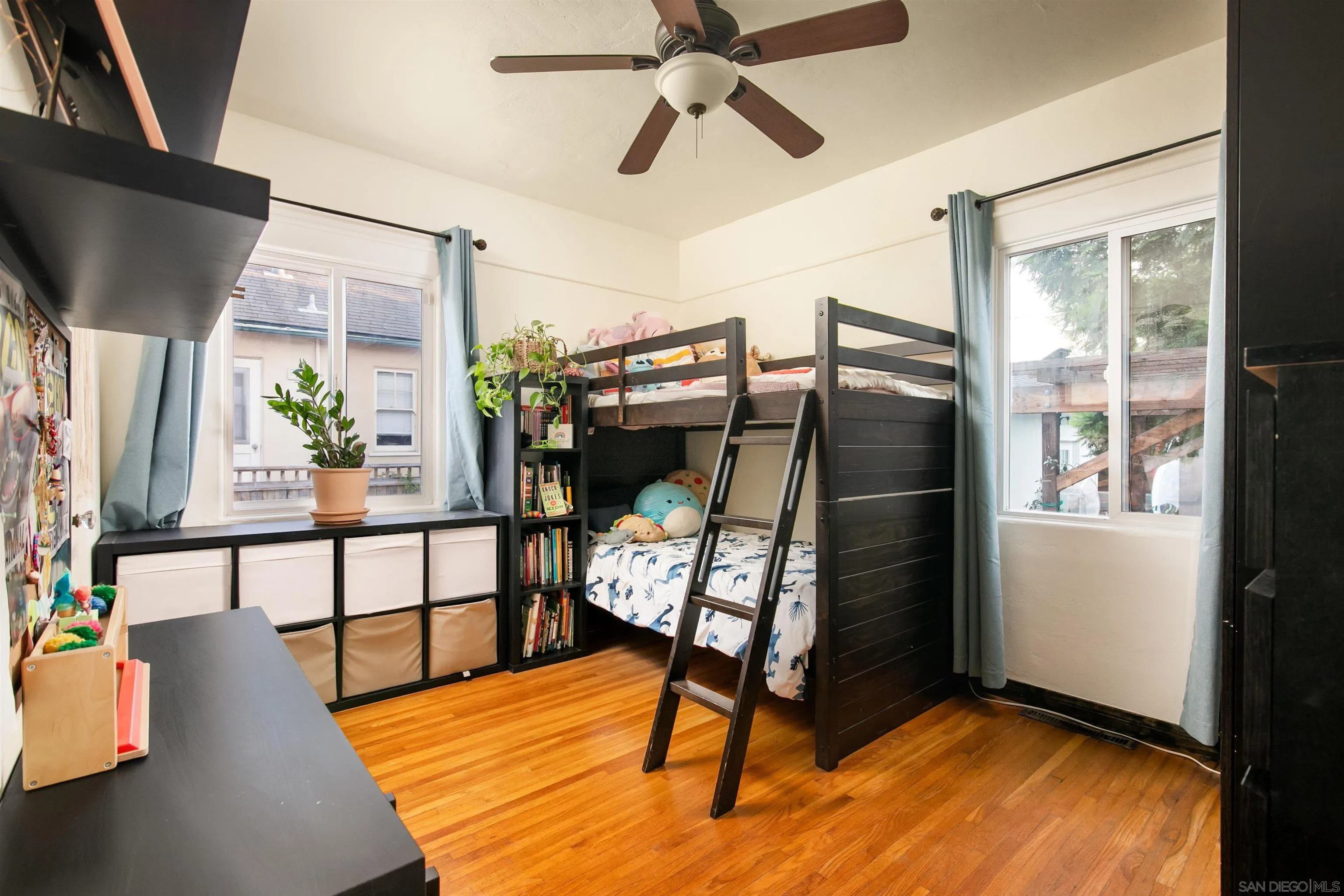 https://cdn.realtyfeed.com/cdn/127/250036972/02f71694c999b6a7aeb60bb986a7b95f.webp