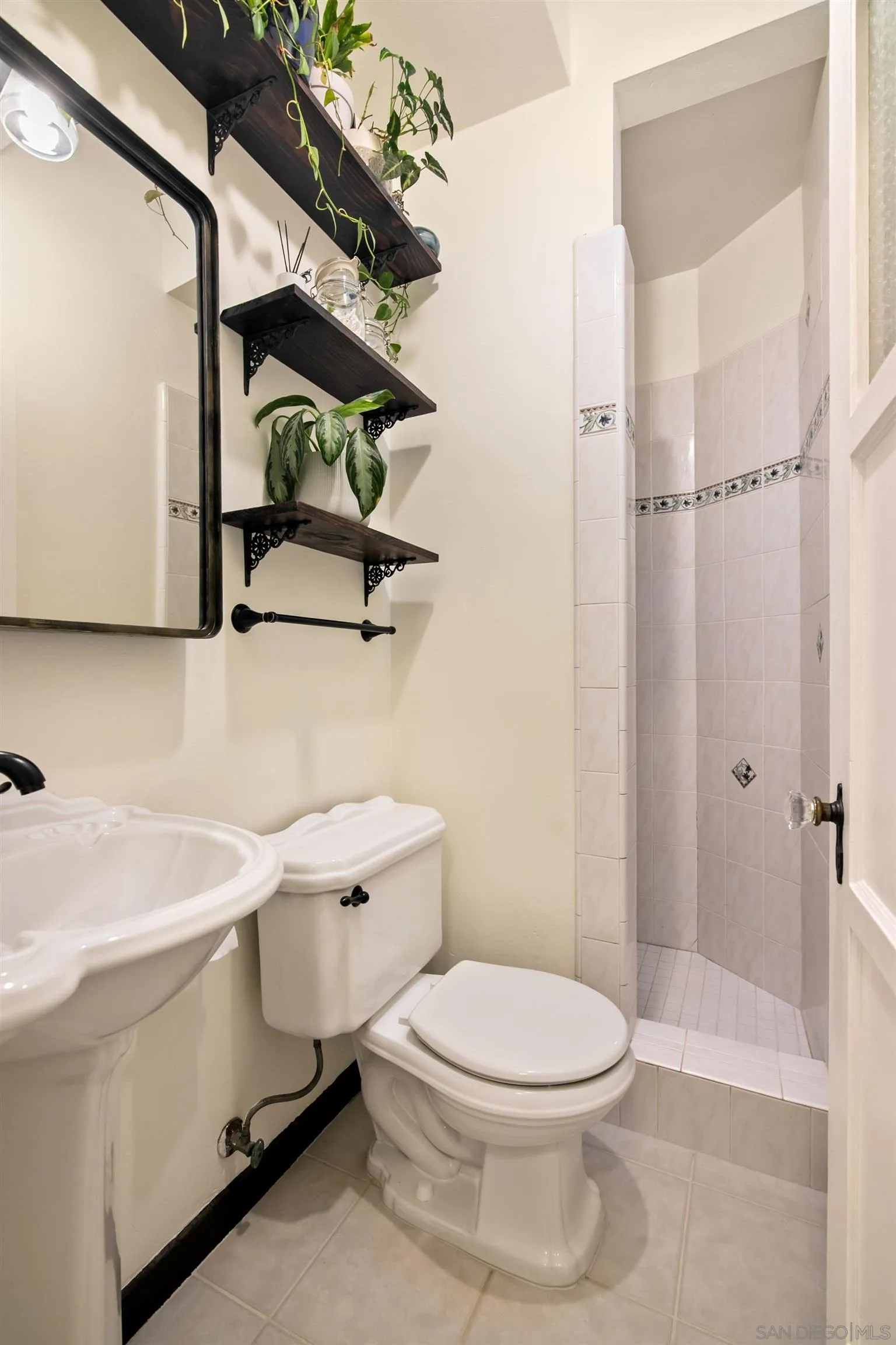 https://cdn.realtyfeed.com/cdn/127/250036972/1cd73751782d19c2495823405d696a4f.webp