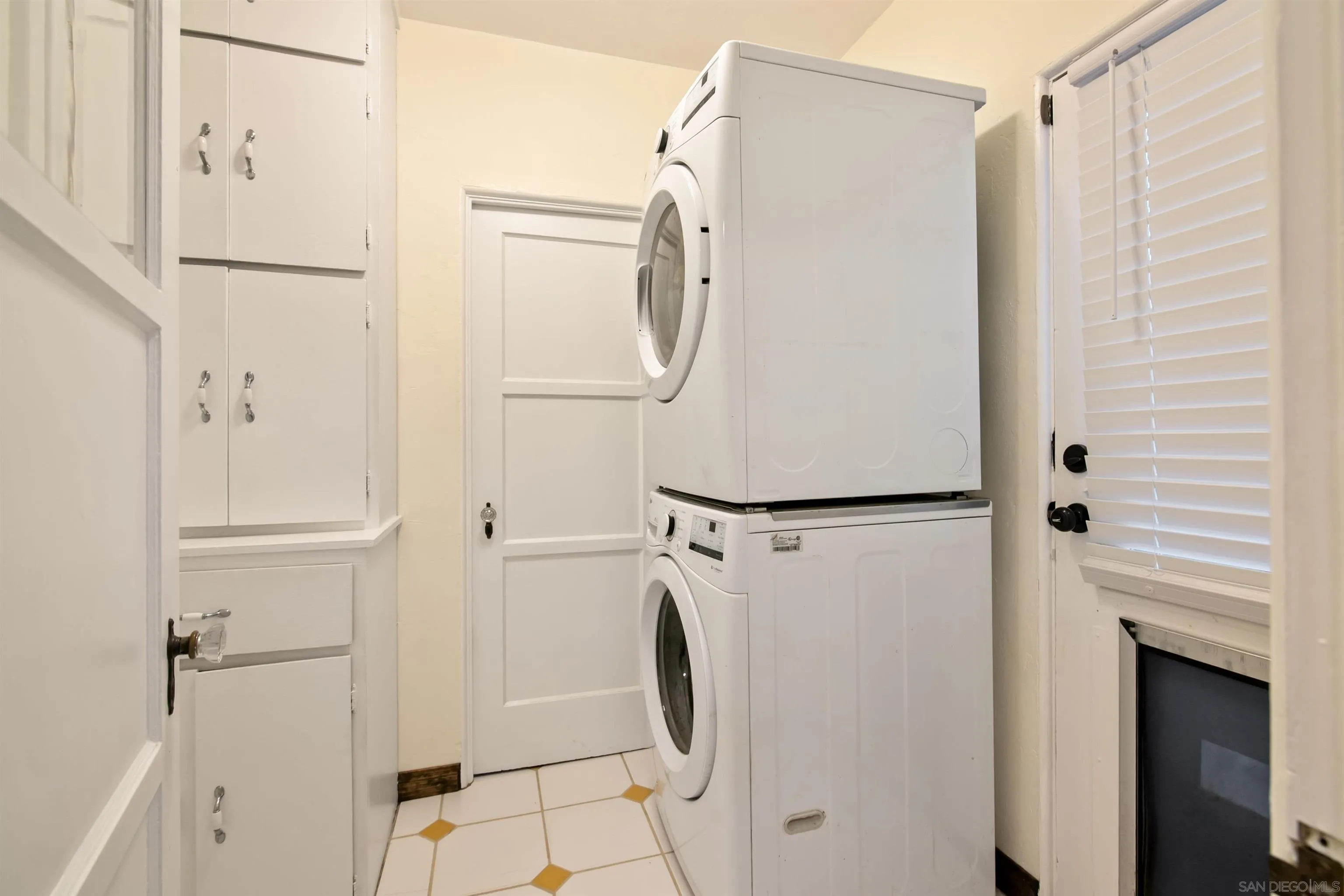 https://cdn.realtyfeed.com/cdn/127/250036972/4cb3f4fd03b0b2548d058f5112c0d292.webp