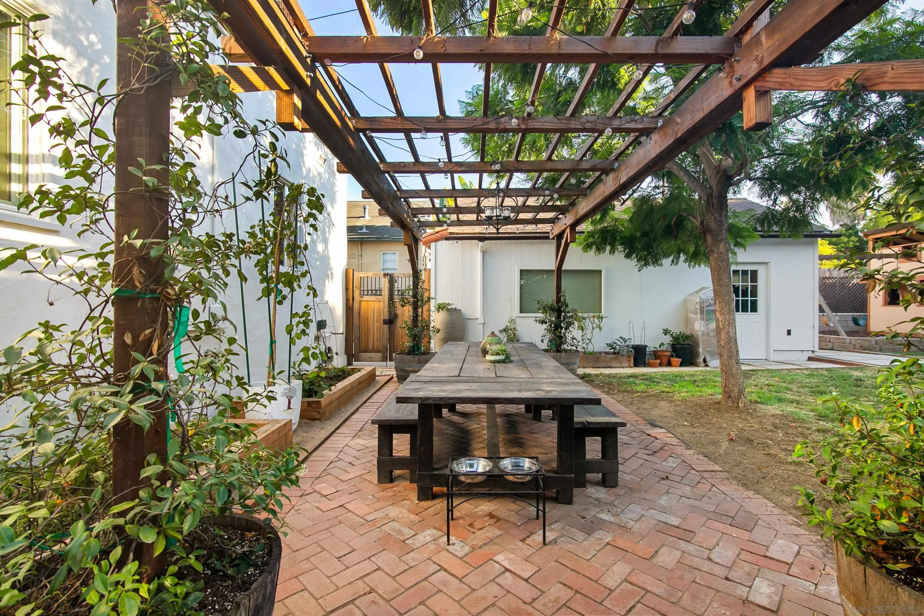 https://cdn.realtyfeed.com/cdn/127/250036972/719f74dac6fd50825e657d4a73213610.webp