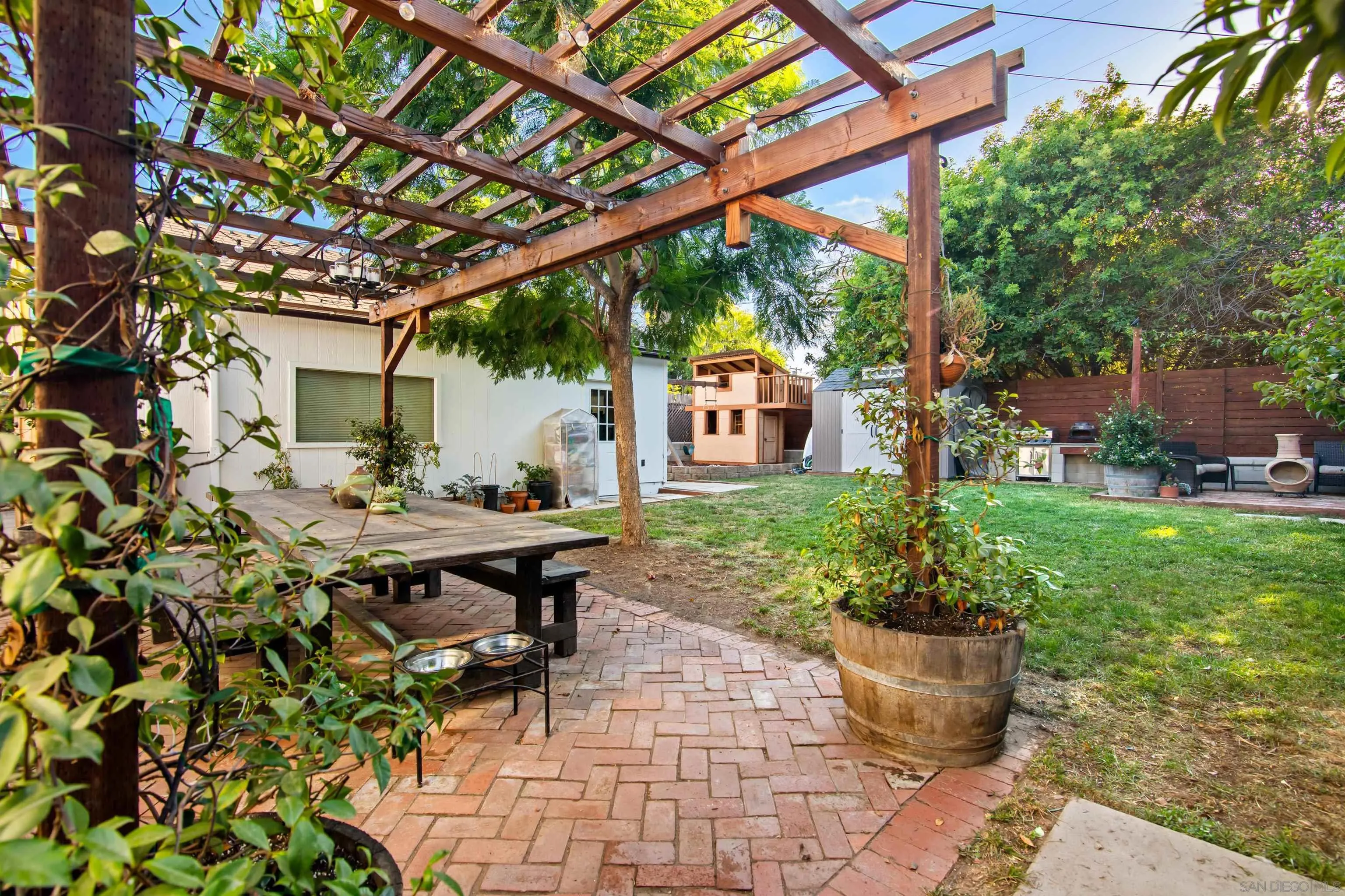 https://cdn.realtyfeed.com/cdn/127/250036972/a7e00b275126551f1ae5ebe0a9dca1bb.webp