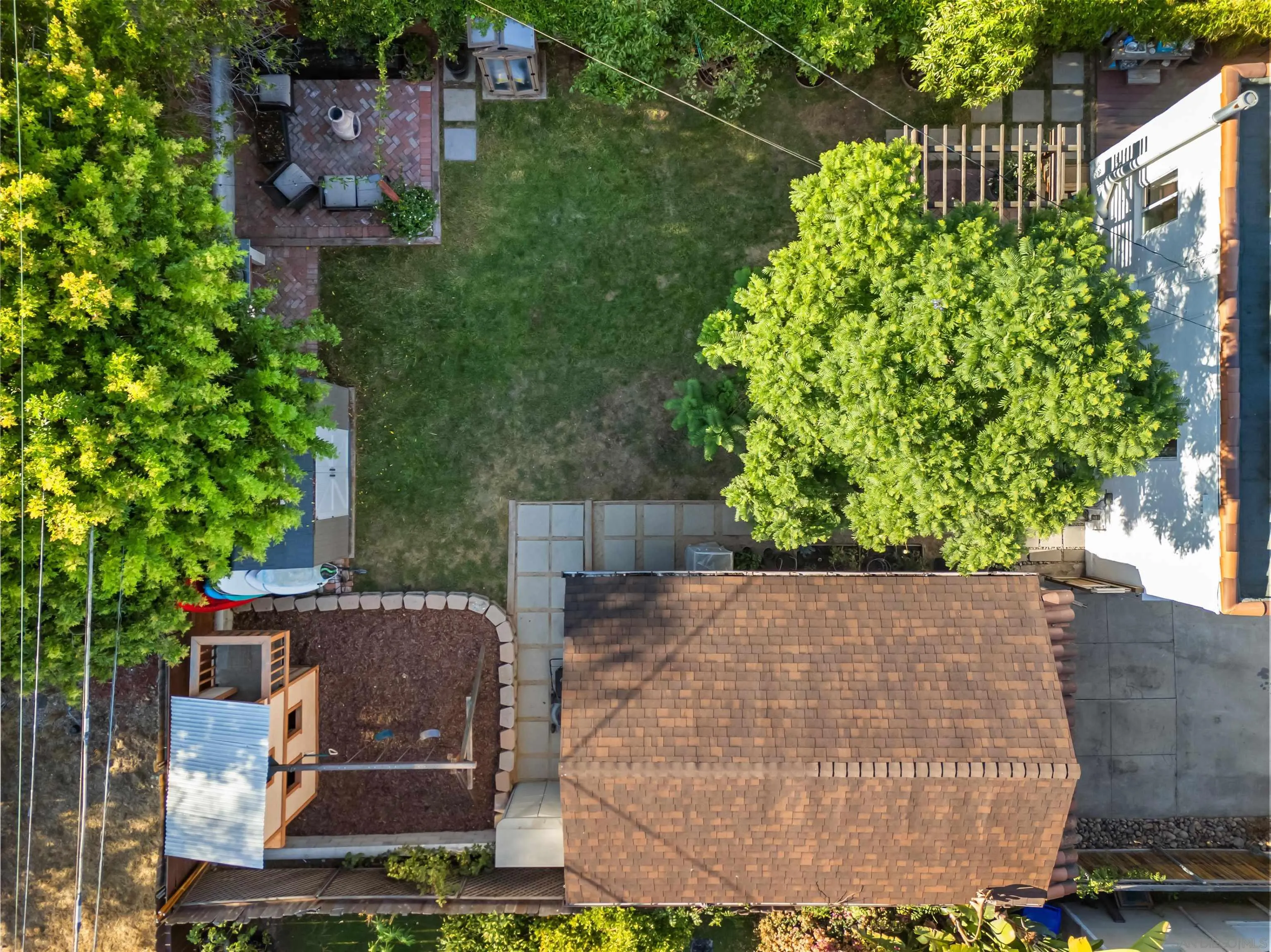 https://cdn.realtyfeed.com/cdn/127/250036972/ae0401bc835f30bf2afa9507990cf926.webp
