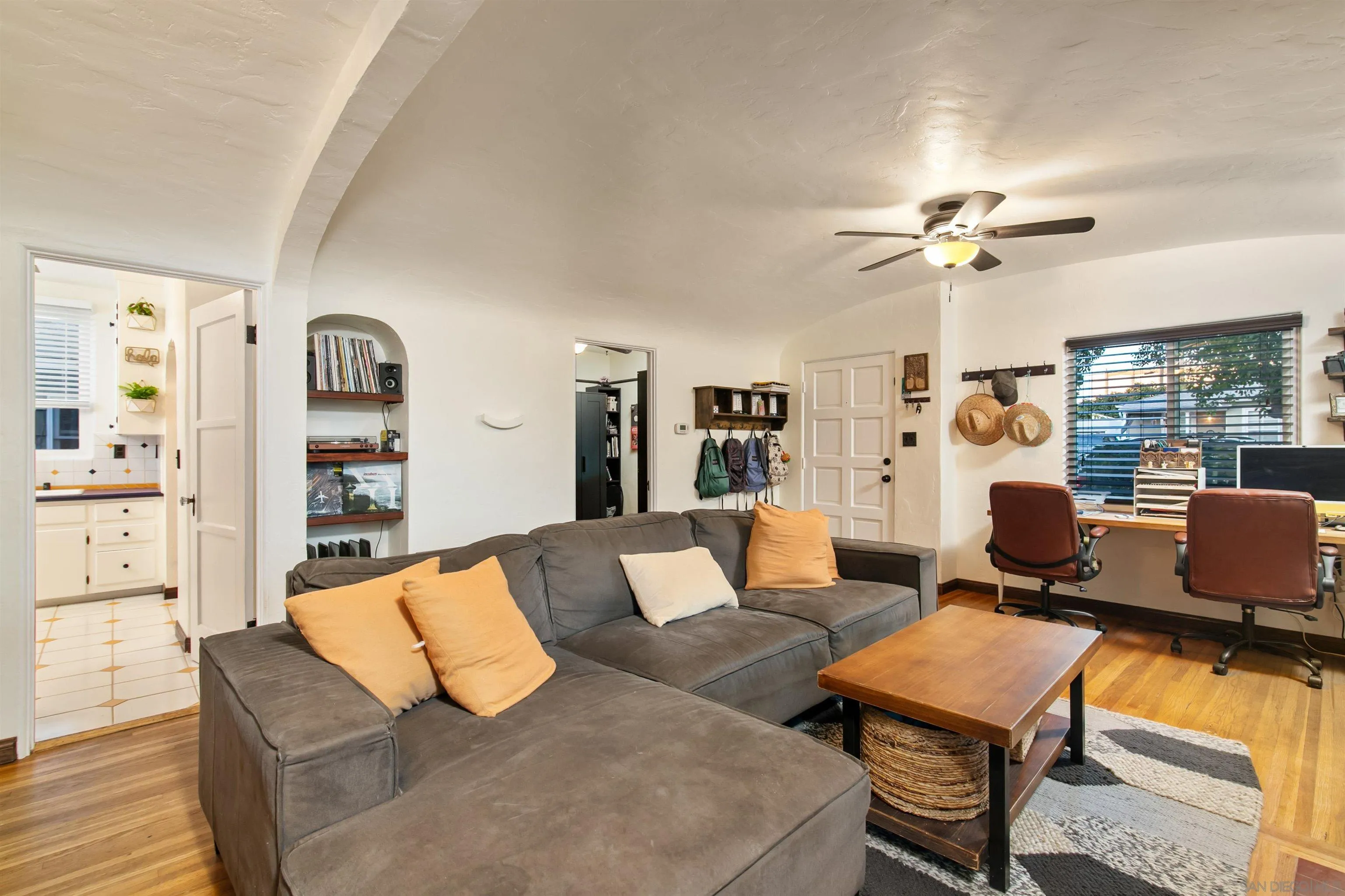 https://cdn.realtyfeed.com/cdn/127/250036972/cd632f6b68a13f7fdcd2252e660a2b8e.webp