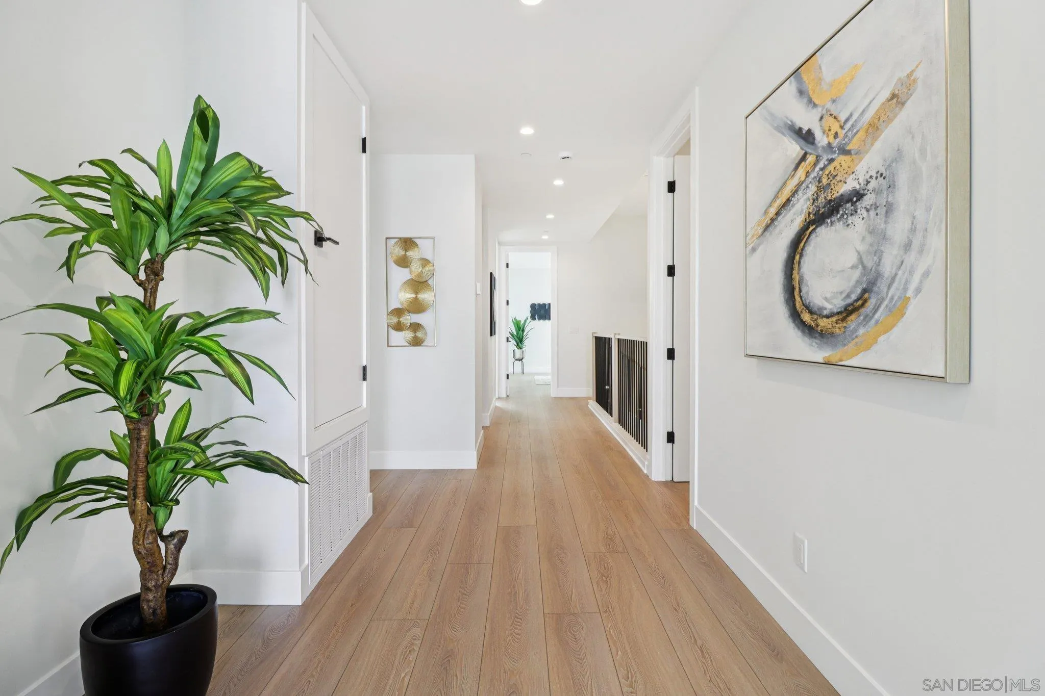 https://cdn.realtyfeed.com/cdn/127/250036975/1a7015a5aa13b54c10aefc1cb653eddb.webp