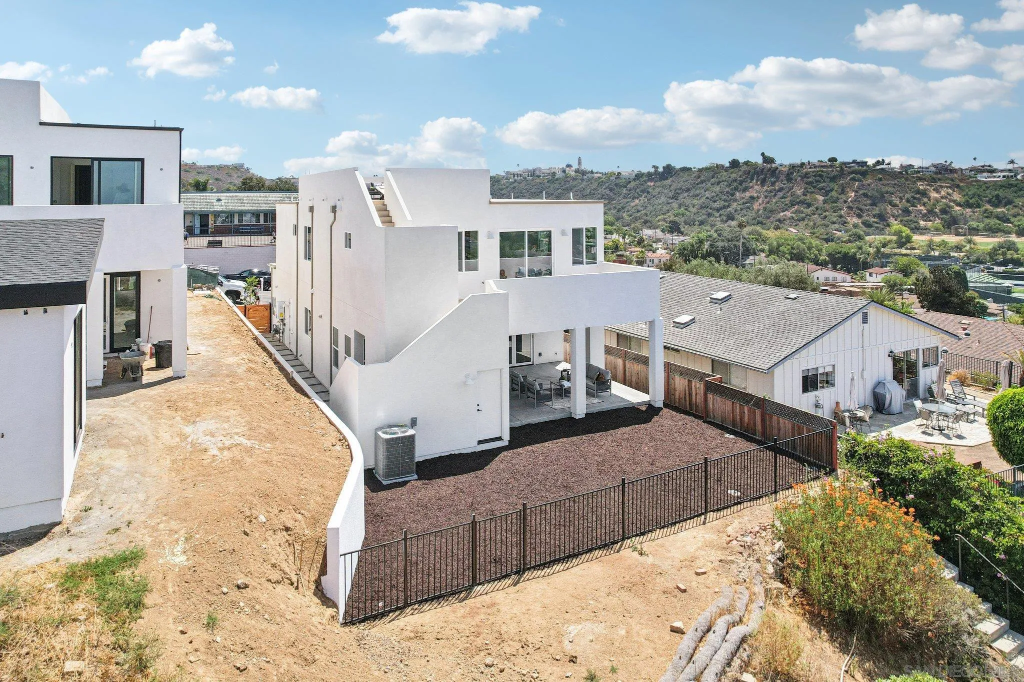 https://cdn.realtyfeed.com/cdn/127/250036975/5abfaad014ca7ff3cfefc771990ab0f2.webp