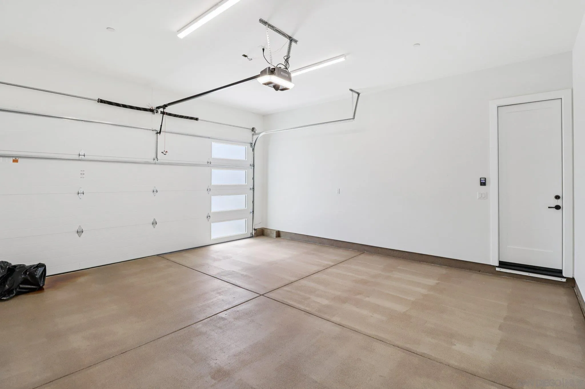 https://cdn.realtyfeed.com/cdn/127/250036975/92996512c560a2e08c300858e38c7e25.webp