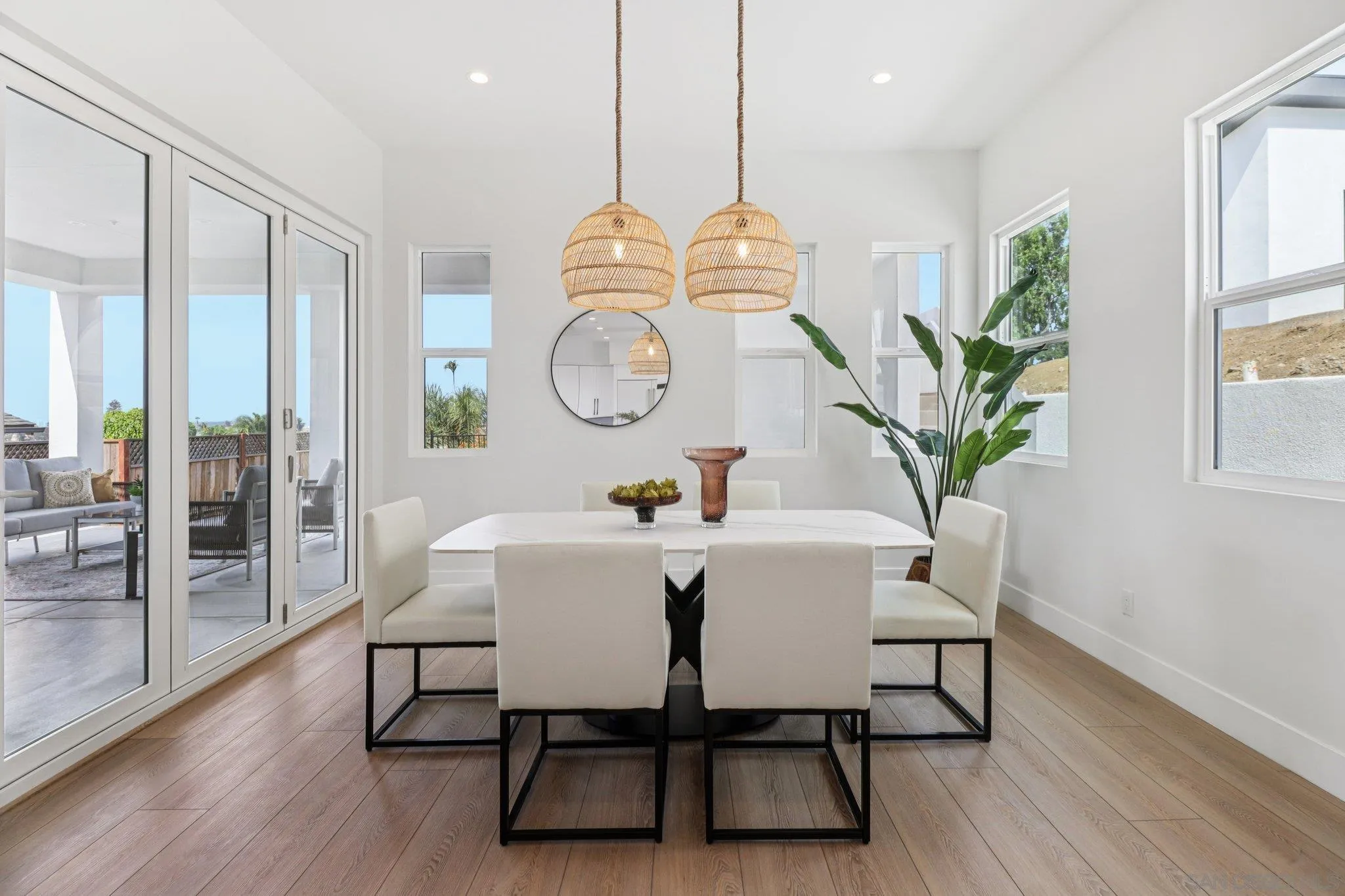 https://cdn.realtyfeed.com/cdn/127/250036975/9488470ec4bad0d572ab8609a01ba088.webp