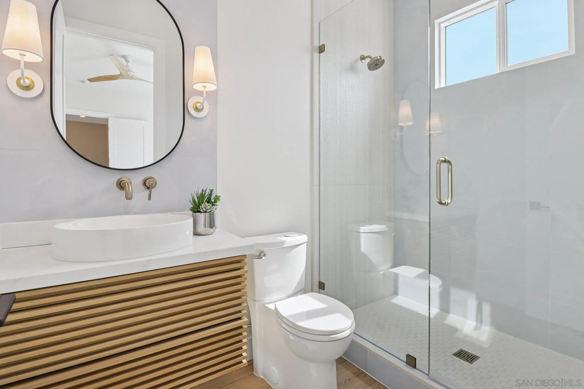 https://cdn.realtyfeed.com/cdn/127/250036975/a8b50f4d7d644f6b6d9fecfcc83511b2.webp
