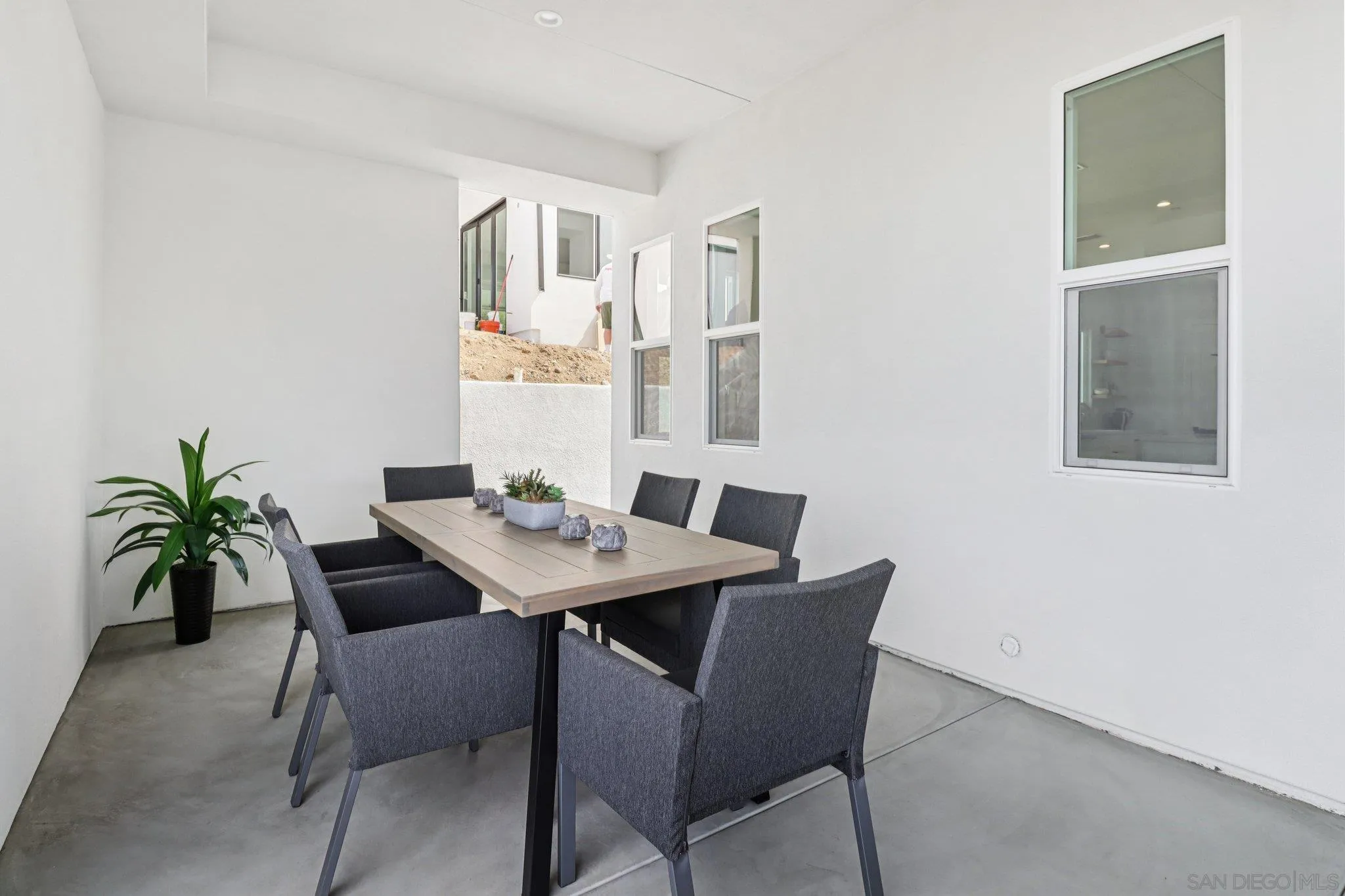 https://cdn.realtyfeed.com/cdn/127/250036975/d02ce38a45503e6a7d122b8e5b80537a.webp