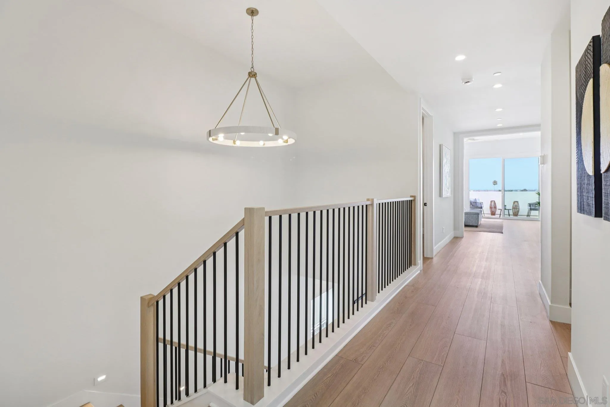 https://cdn.realtyfeed.com/cdn/127/250036975/fc8342c470c8fb93544972f198ebd5c4.webp