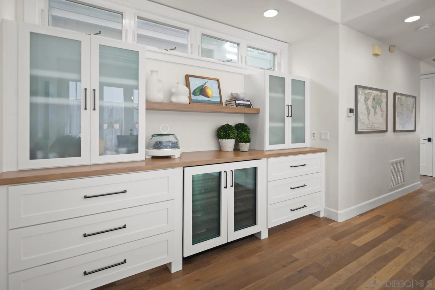 https://cdn.realtyfeed.com/cdn/127/250036976/306898e64b6259205f97db49cff54a07.webp