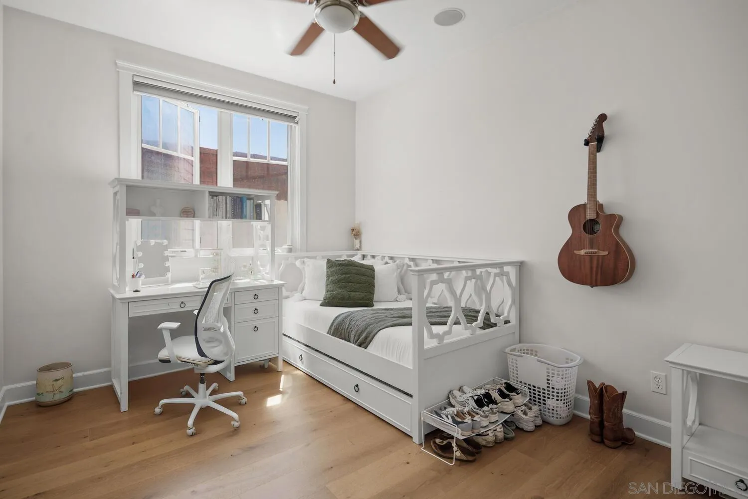 https://cdn.realtyfeed.com/cdn/127/250036976/447b32626545769e3b2d61d524f7d712.webp