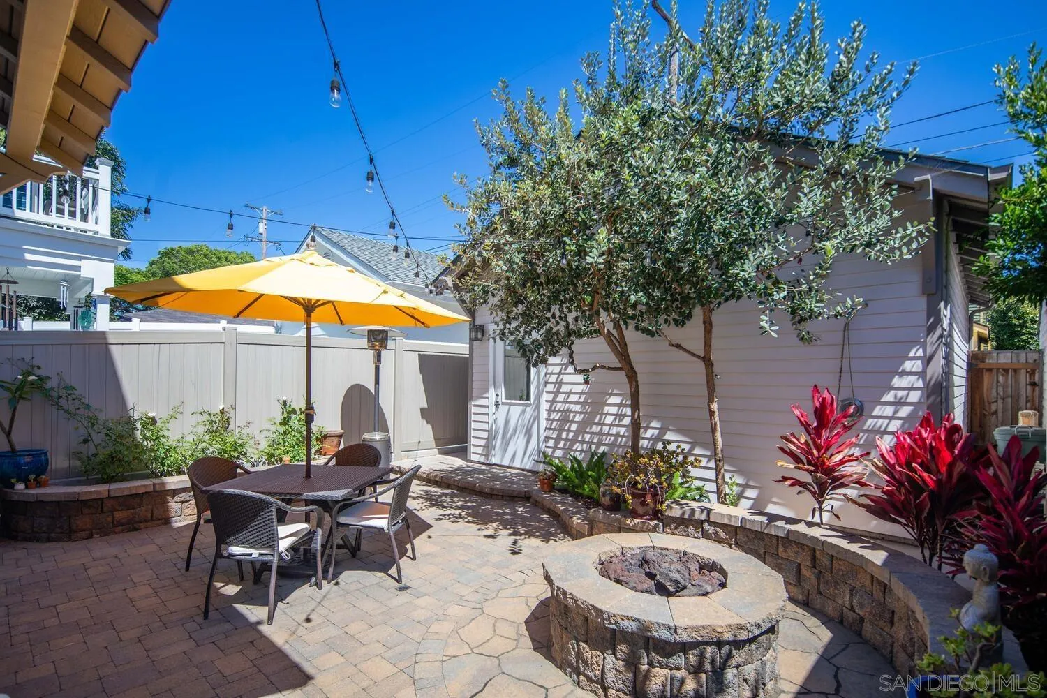 https://cdn.realtyfeed.com/cdn/127/250036976/678c90f8bcb582da20df956c163f77f8.webp