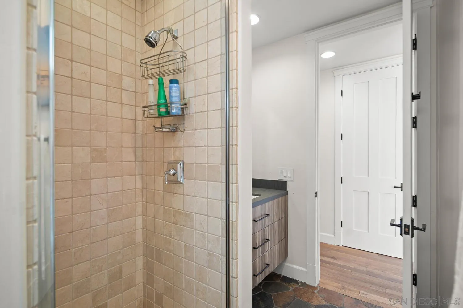 https://cdn.realtyfeed.com/cdn/127/250036976/7b3f39df9abfdd33f8d7376054aa78f7.webp