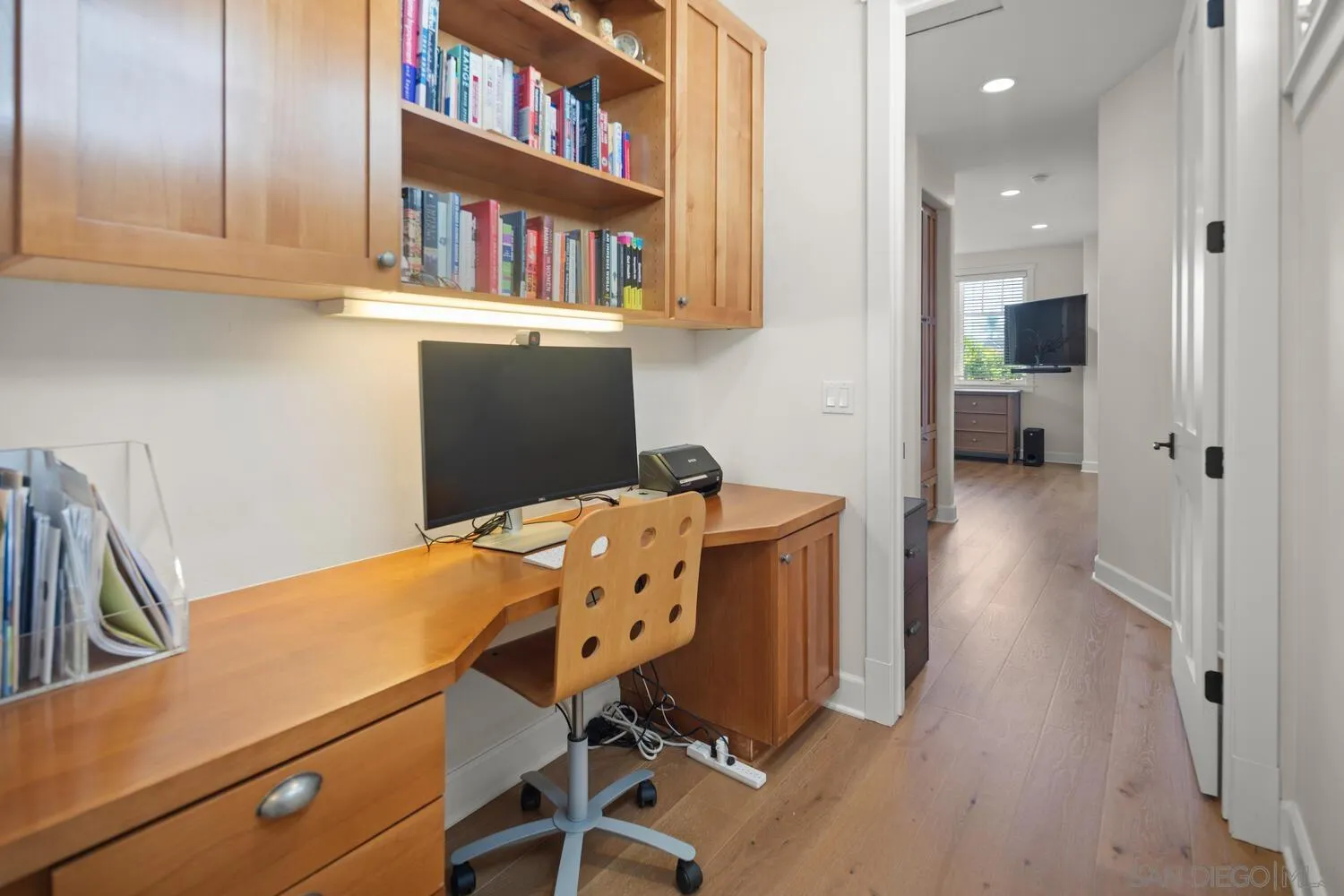https://cdn.realtyfeed.com/cdn/127/250036976/7b78b644ff51c8dbcae3712eb2b17b98.webp