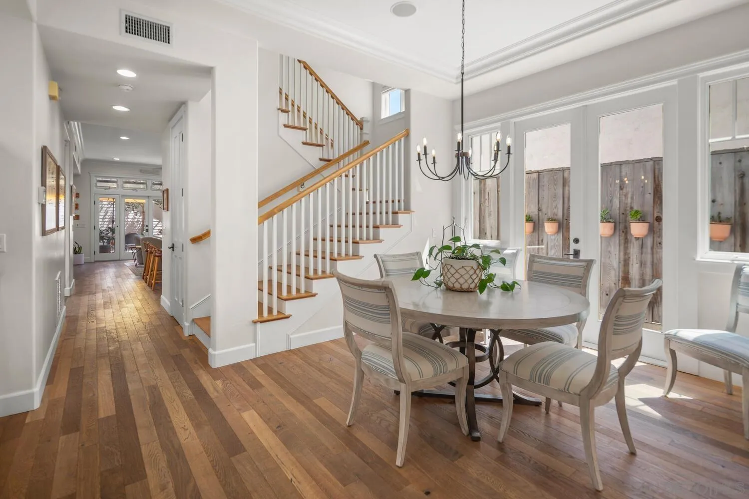 https://cdn.realtyfeed.com/cdn/127/250036976/b292d3cca18e38177ce5985bc3cc2bec.webp