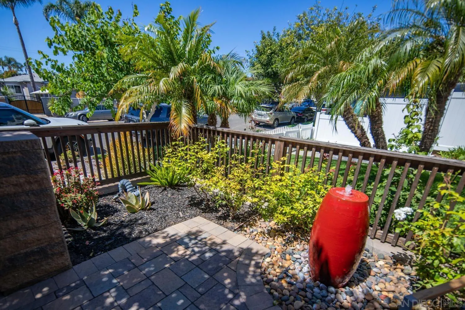 https://cdn.realtyfeed.com/cdn/127/250036976/b34492fff5917df8e1d9cb4cbeb11060.webp
