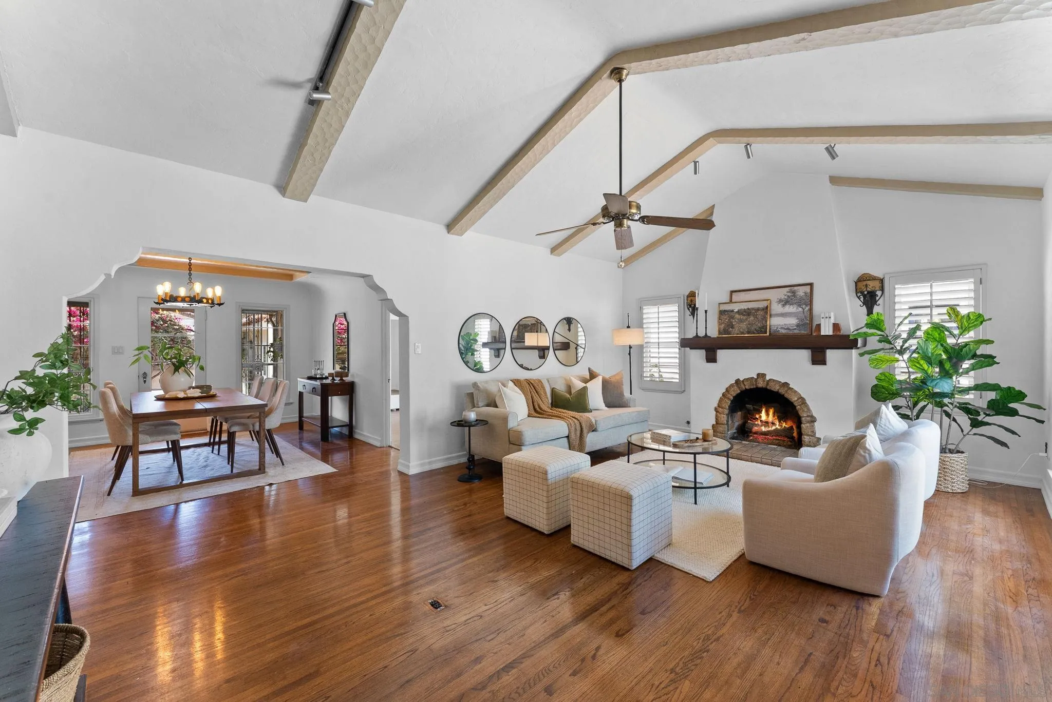https://cdn.realtyfeed.com/cdn/127/250036977/40f45020771e961da174339cb4987552.webp