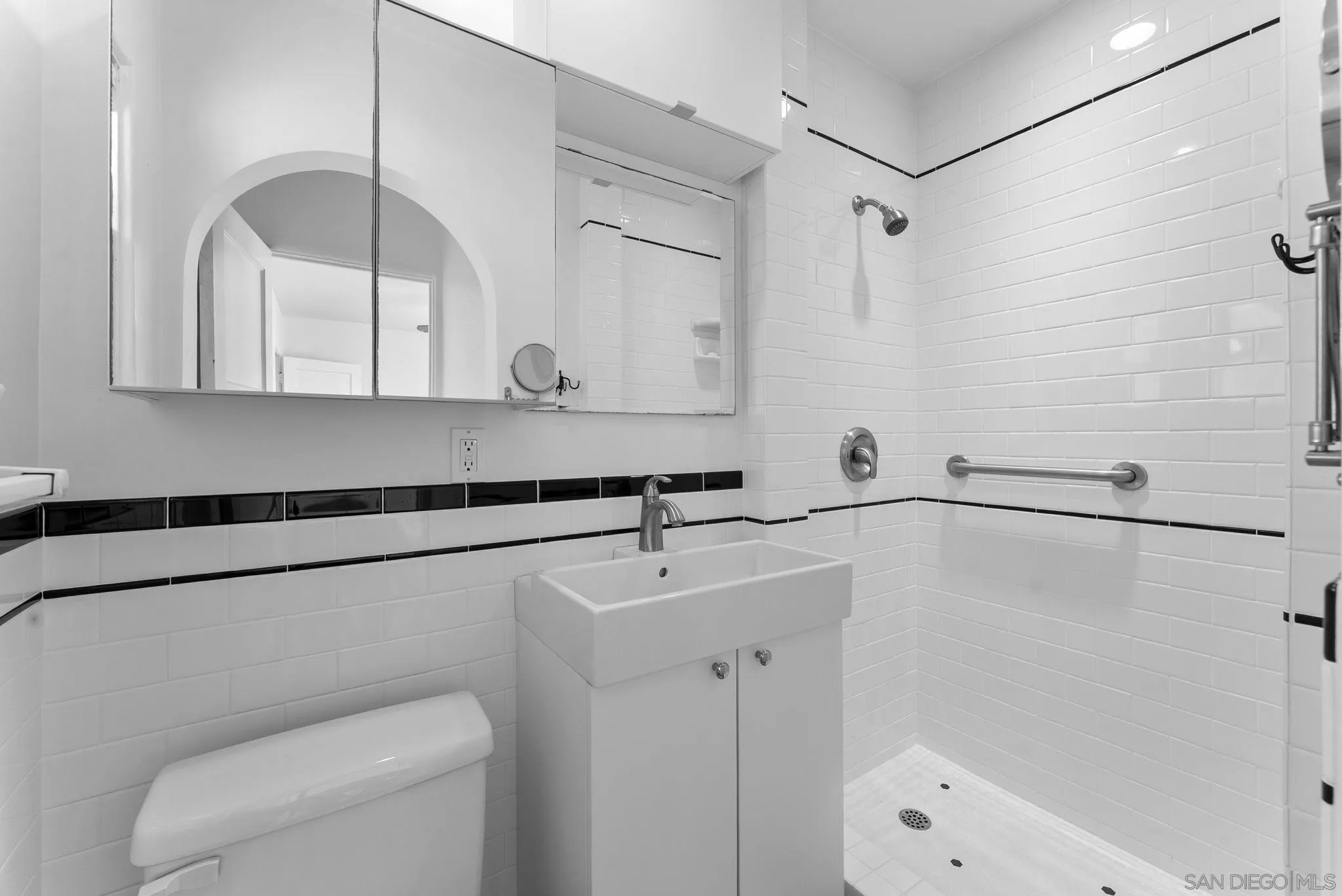 https://cdn.realtyfeed.com/cdn/127/250036977/6847248c492595ab68a93e3cb27a86a9.webp